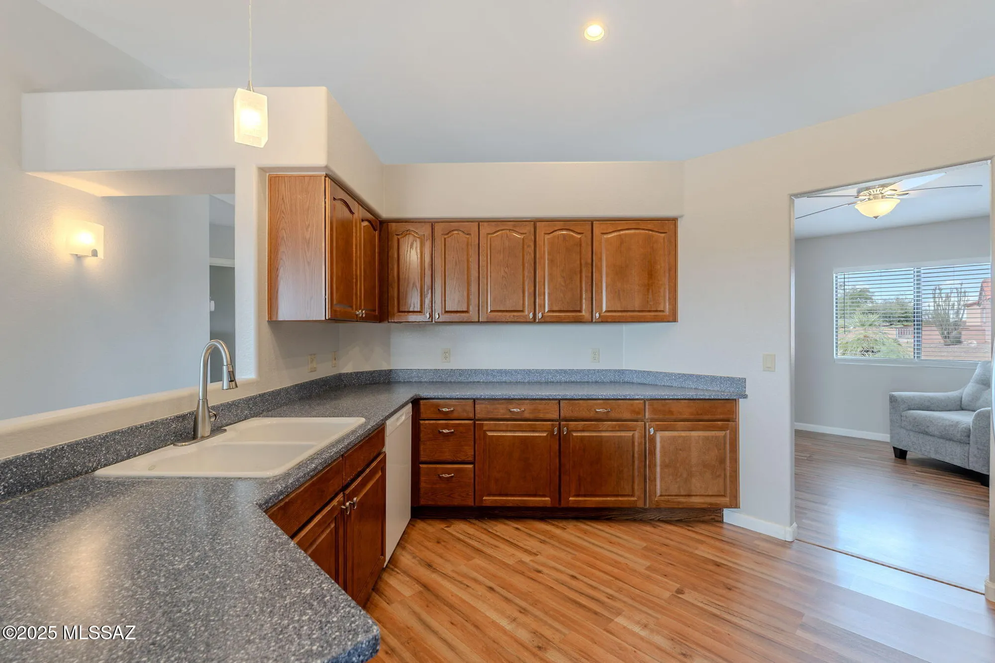 Property Slideshow image 8 of 26 | 1493 w hidden crest ct, Green Valley, AZ, 85622