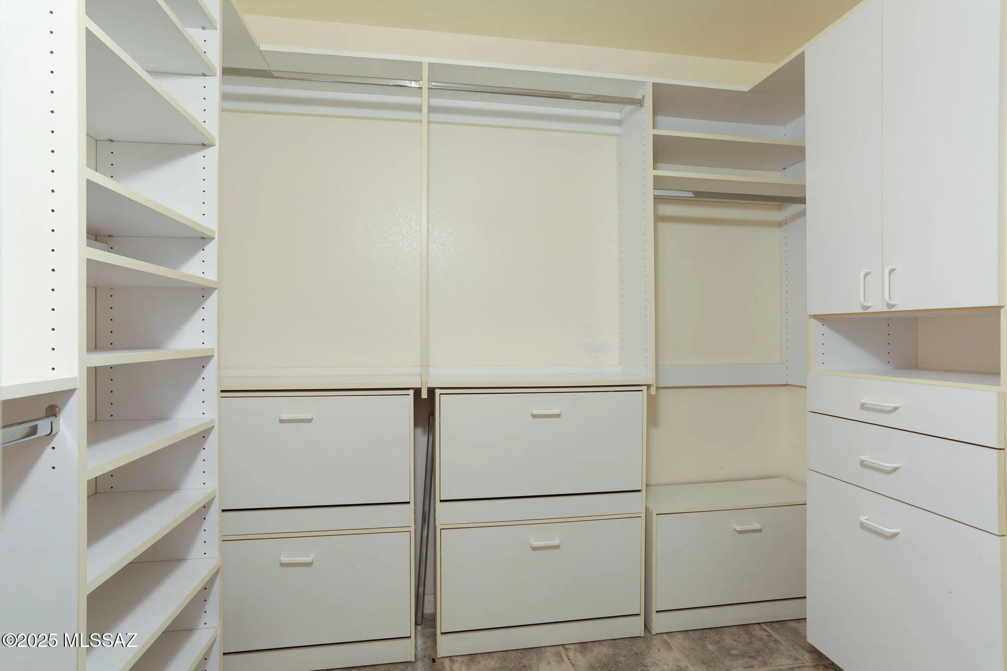 Property Slideshow image 16 of 21 | 65739 e desert rise dr, Tucson, AZ, 85739