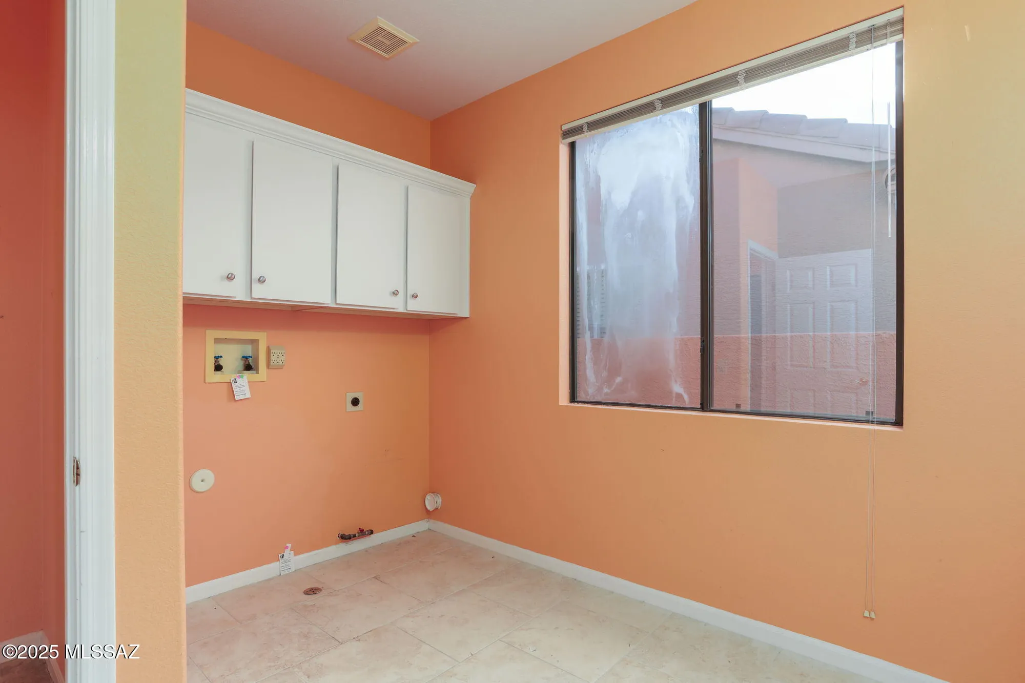 Property Slideshow image 18 of 21 | 65739 e desert rise dr, Tucson, AZ, 85739