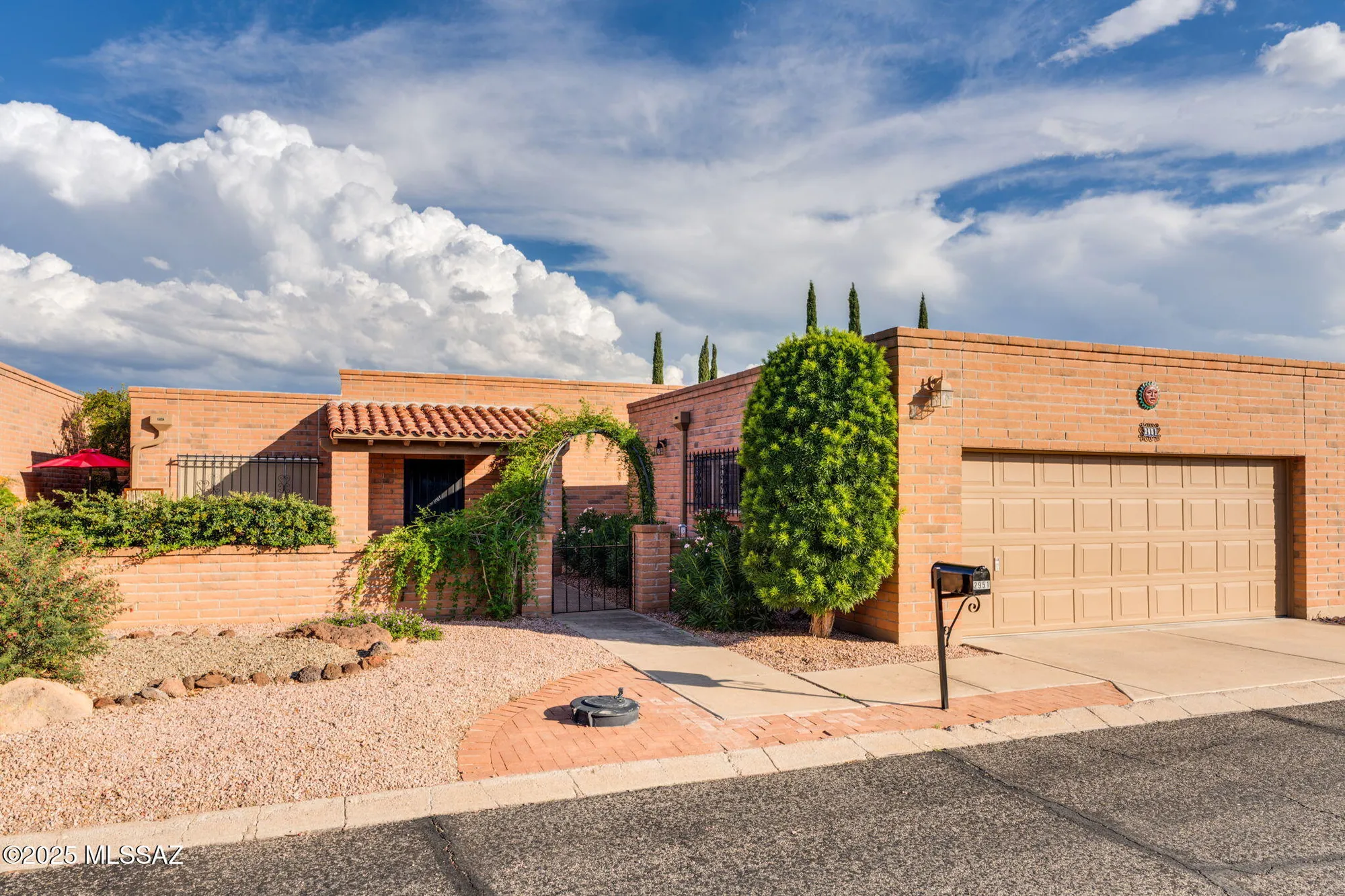 Property Slideshow image 2 of 50 | 2951 s placita san javier, Green Valley, AZ, 85622