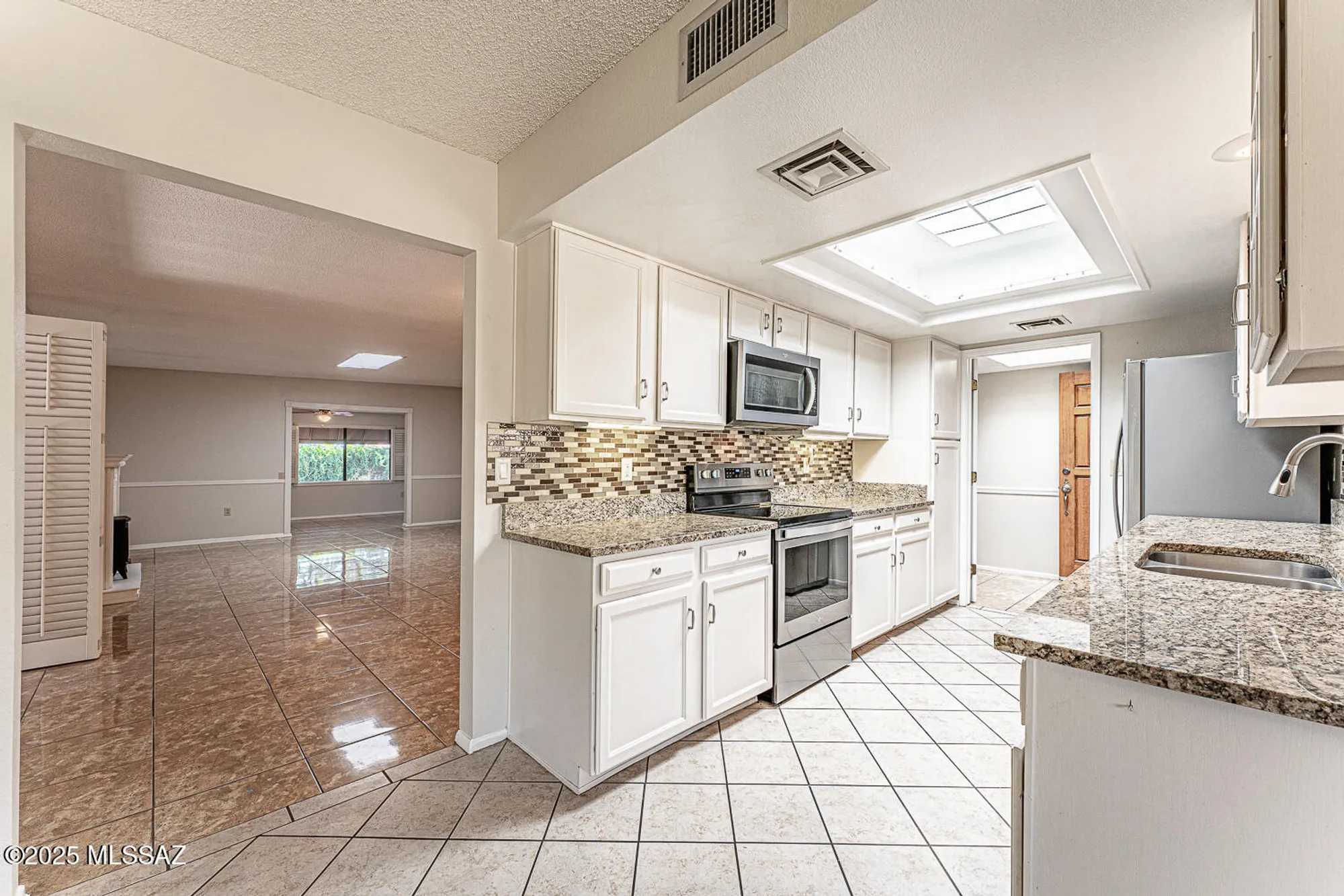 Property Slideshow image 5 of 36 | 1689 w calle hacienda, Green Valley, AZ, 85622