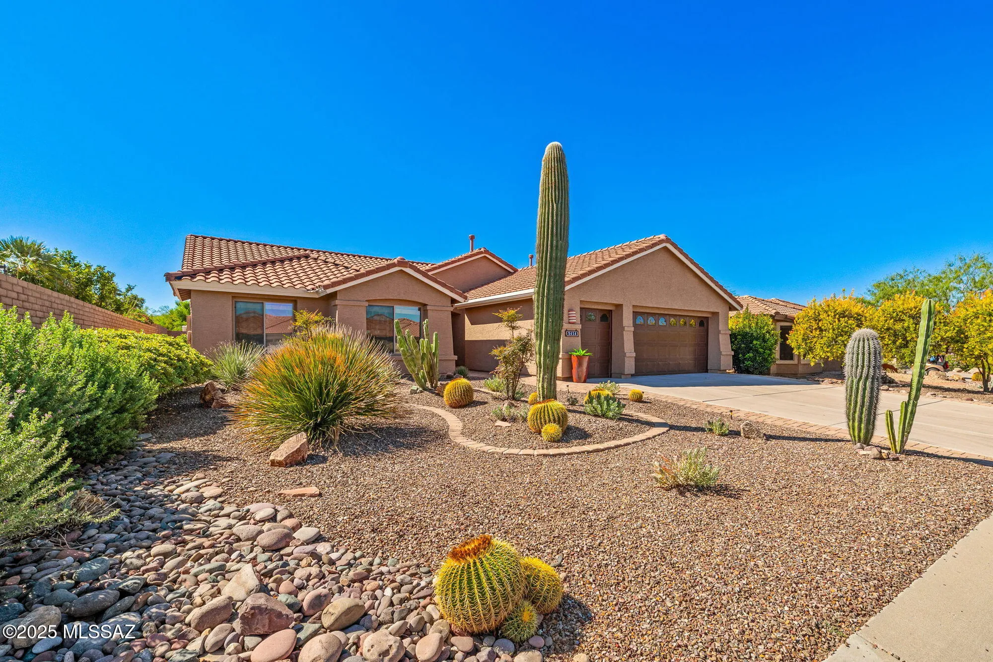 Property Slideshow image 2 of 50 | 2414 e bonita canyon dr, Green Valley, AZ, 85614