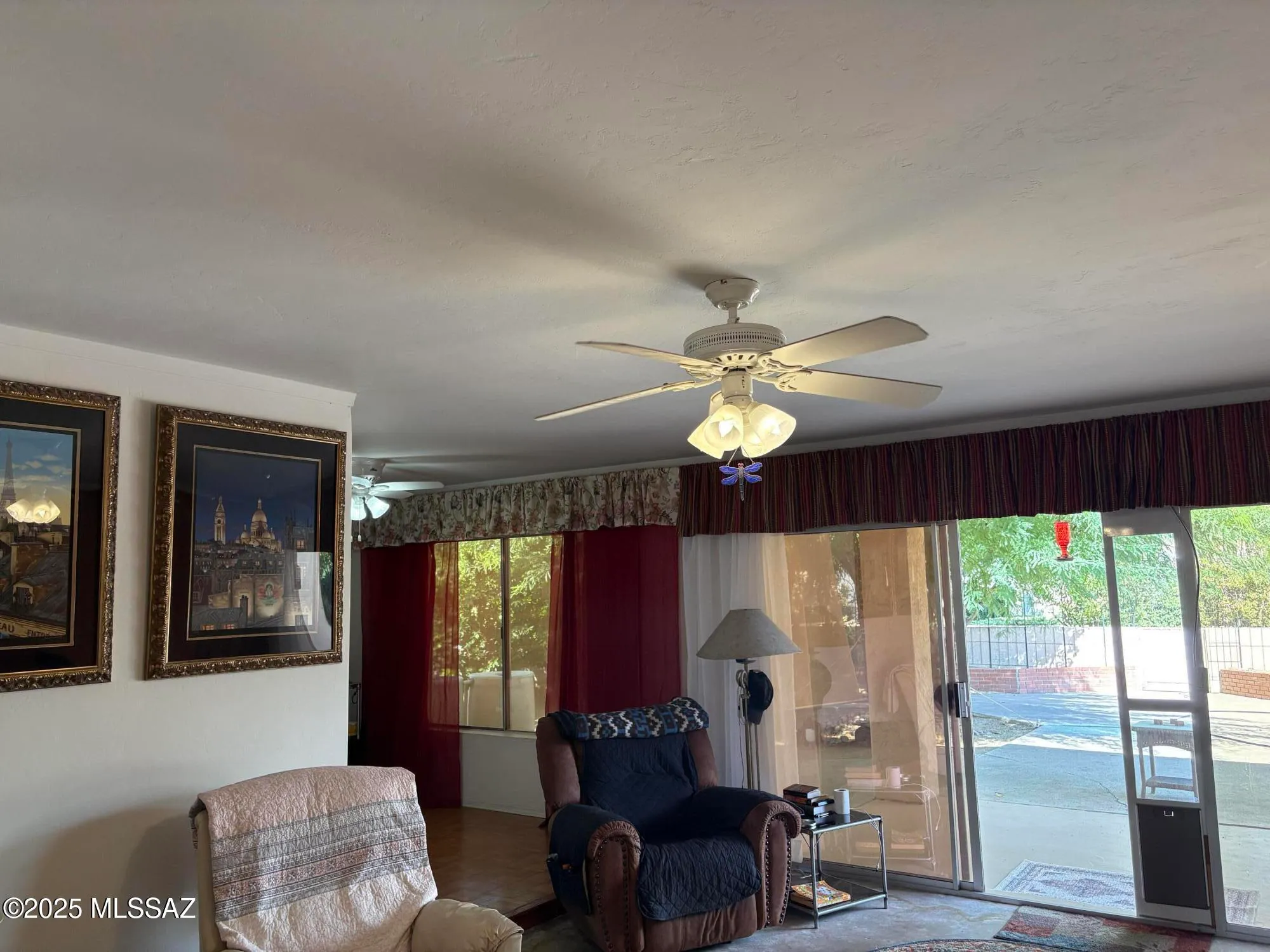 Property Slideshow image 13 of 48 | 7921 n casas carmen, Tucson, AZ, 85742