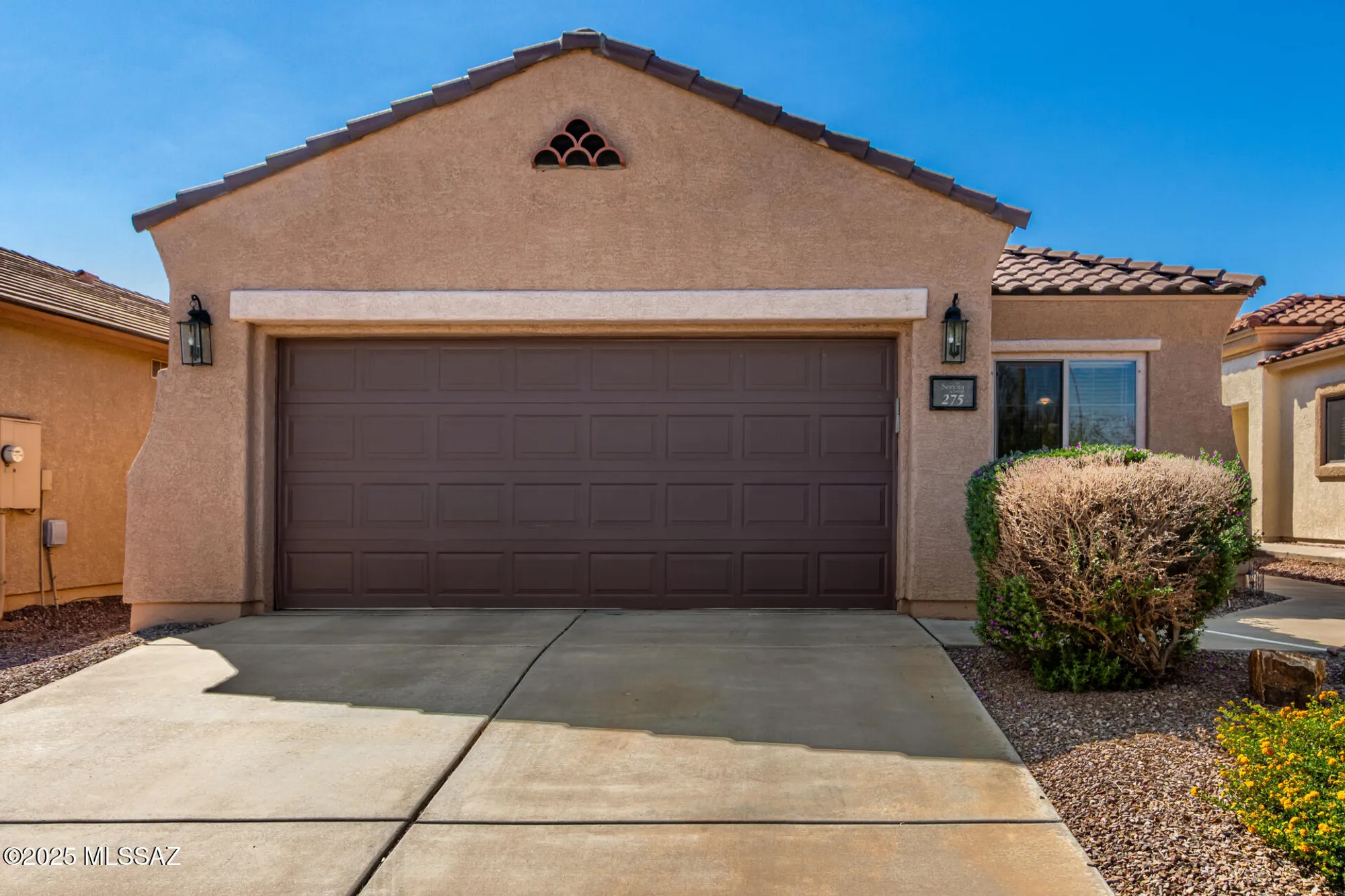 Property Slideshow image 1 of 49 | 275 w calle moncayo, Sahuarita, AZ, 85629
