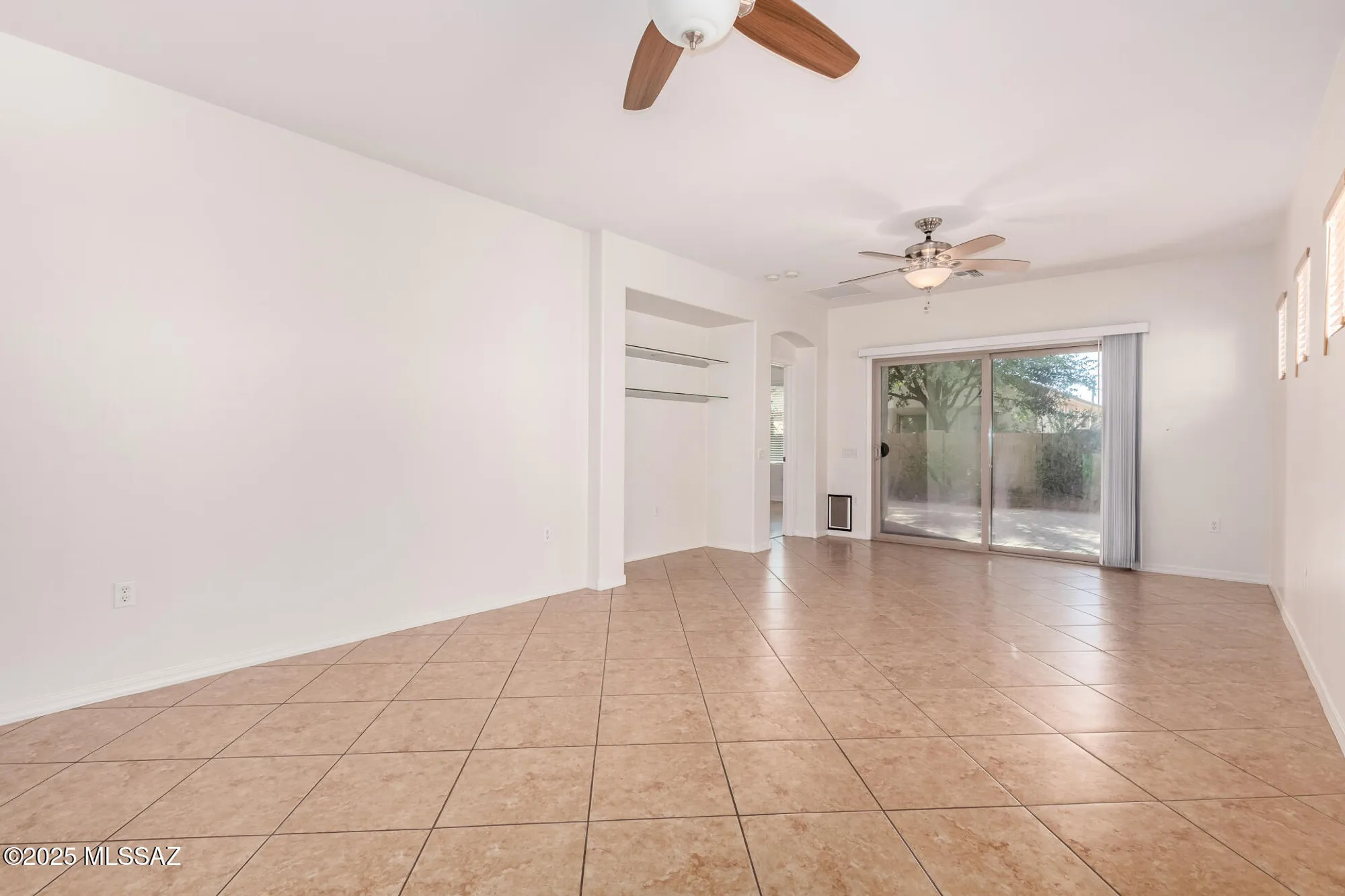 Property Slideshow image 7 of 49 | 275 w calle moncayo, Sahuarita, AZ, 85629