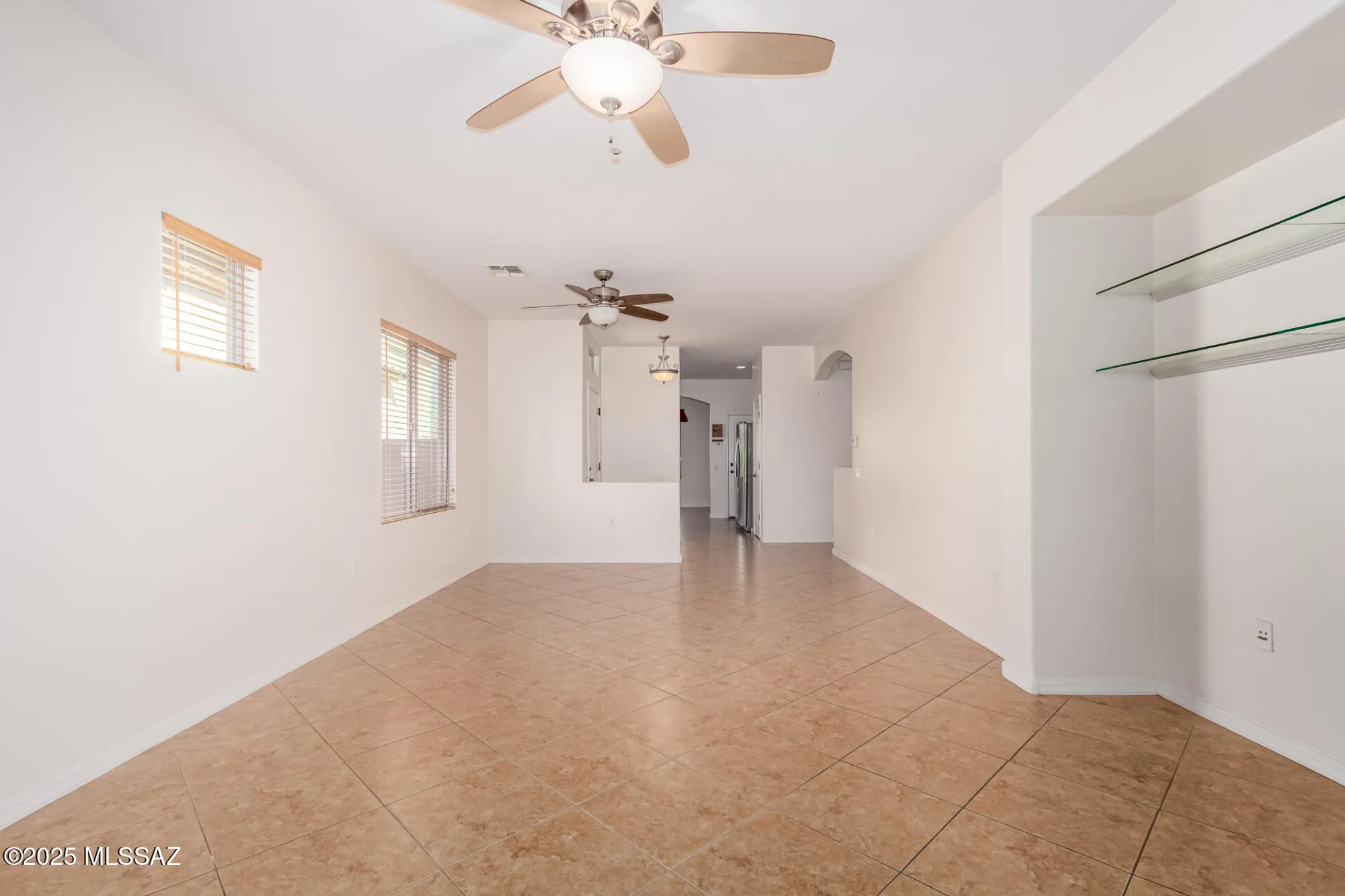Property Slideshow image 9 of 49 | 275 w calle moncayo, Sahuarita, AZ, 85629