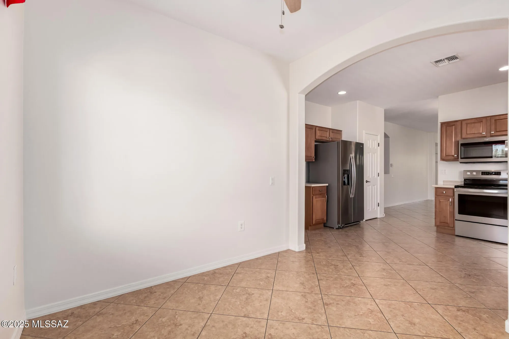 Property Slideshow image 11 of 49 | 275 w calle moncayo, Sahuarita, AZ, 85629