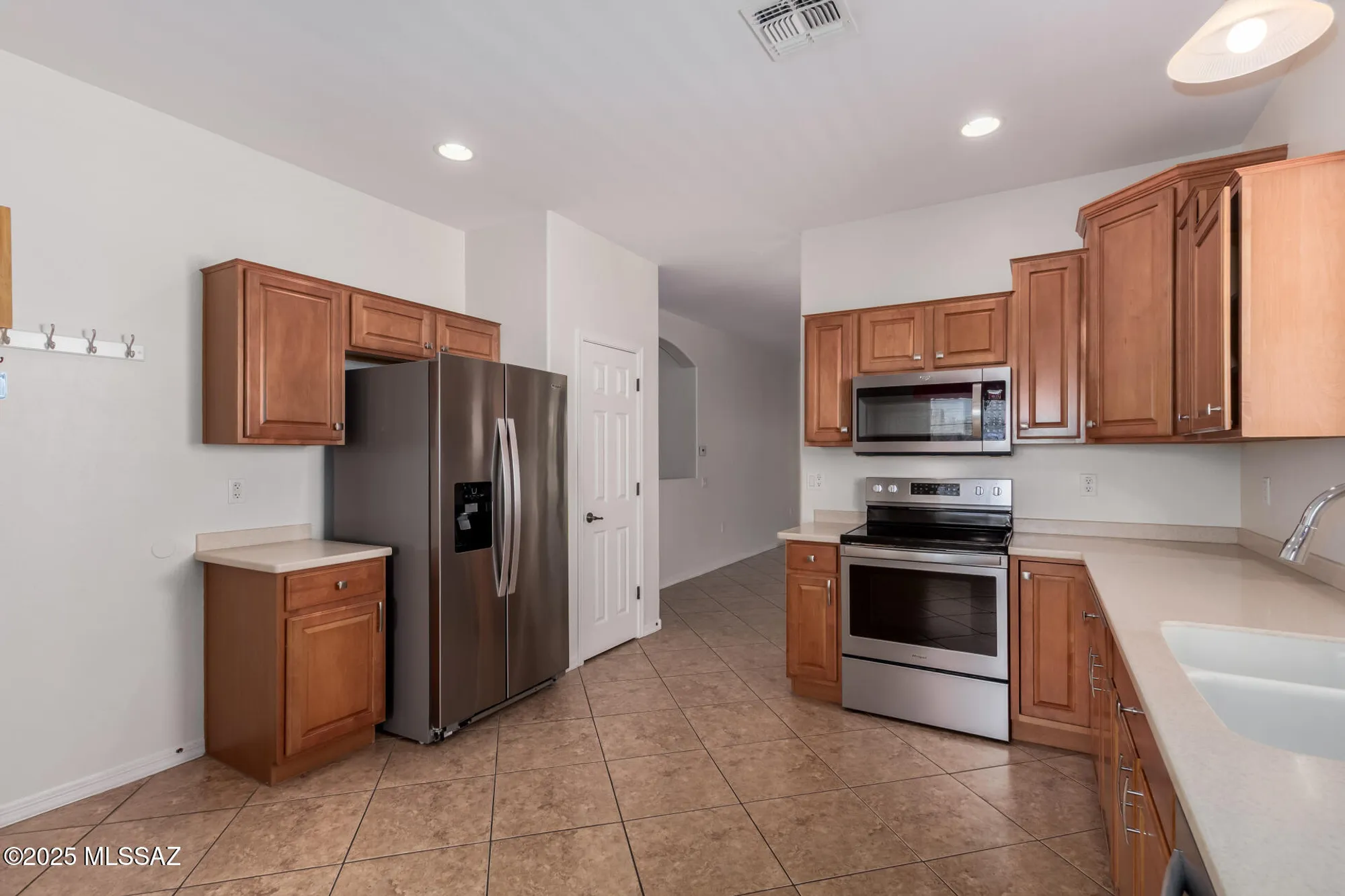 Property Slideshow image 15 of 49 | 275 w calle moncayo, Sahuarita, AZ, 85629
