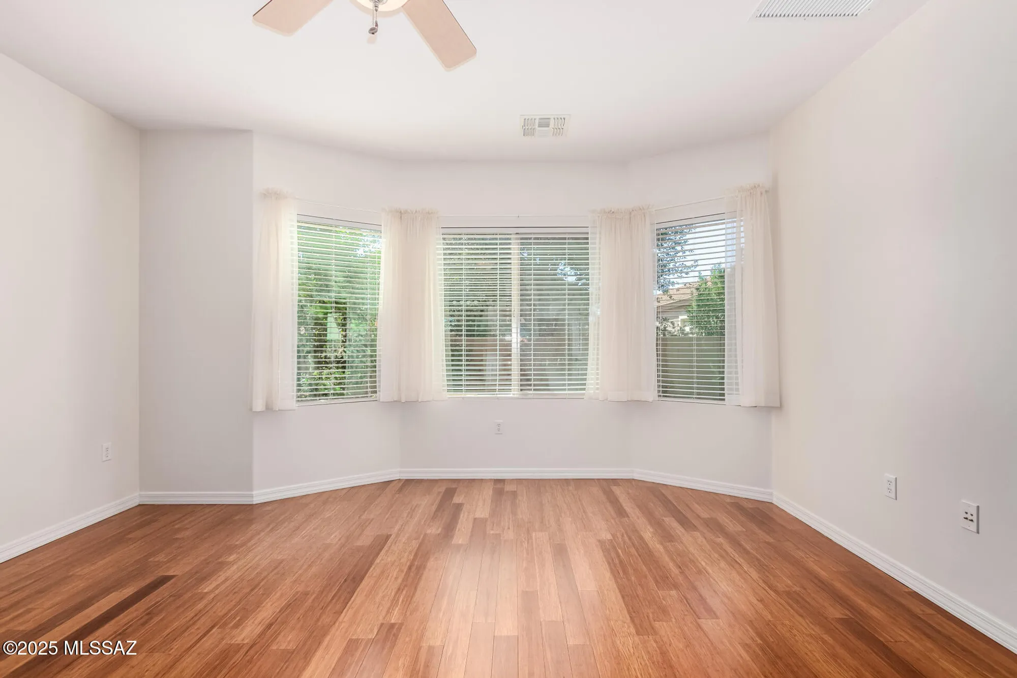 Property Slideshow image 18 of 49 | 275 w calle moncayo, Sahuarita, AZ, 85629