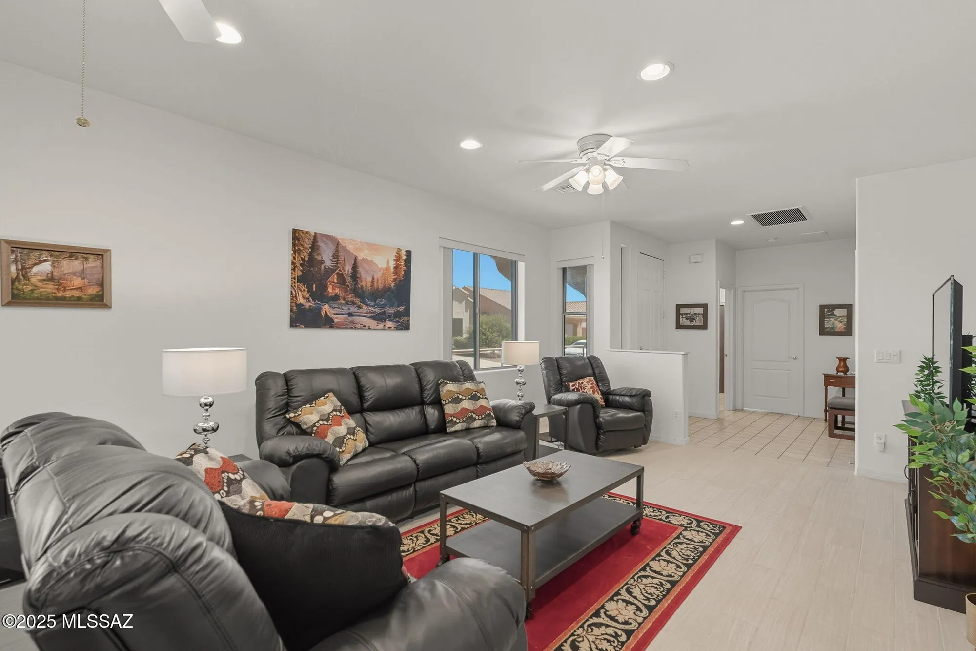 Property Slideshow image 10 of 51 | 472 w knotwood st, Green Valley, AZ, 85614