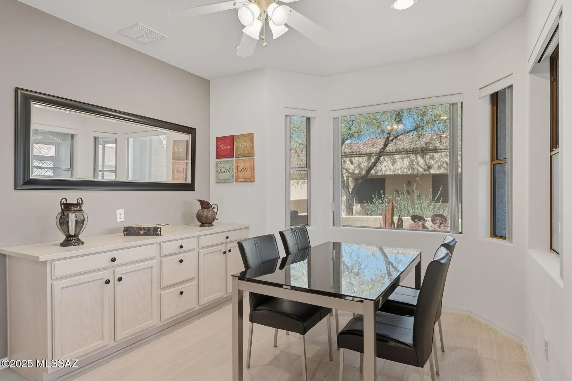 Property Slideshow image 12 of 51 | 472 w knotwood st, Green Valley, AZ, 85614