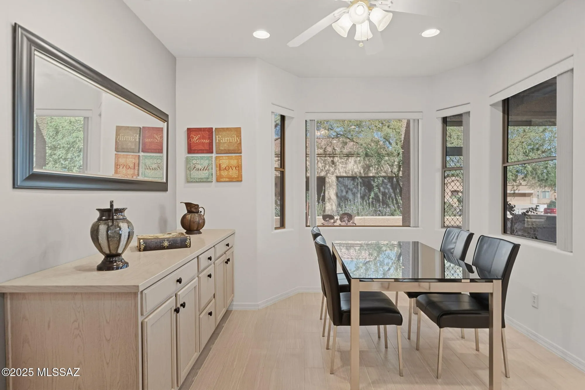 Property Slideshow image 13 of 51 | 472 w knotwood st, Green Valley, AZ, 85614