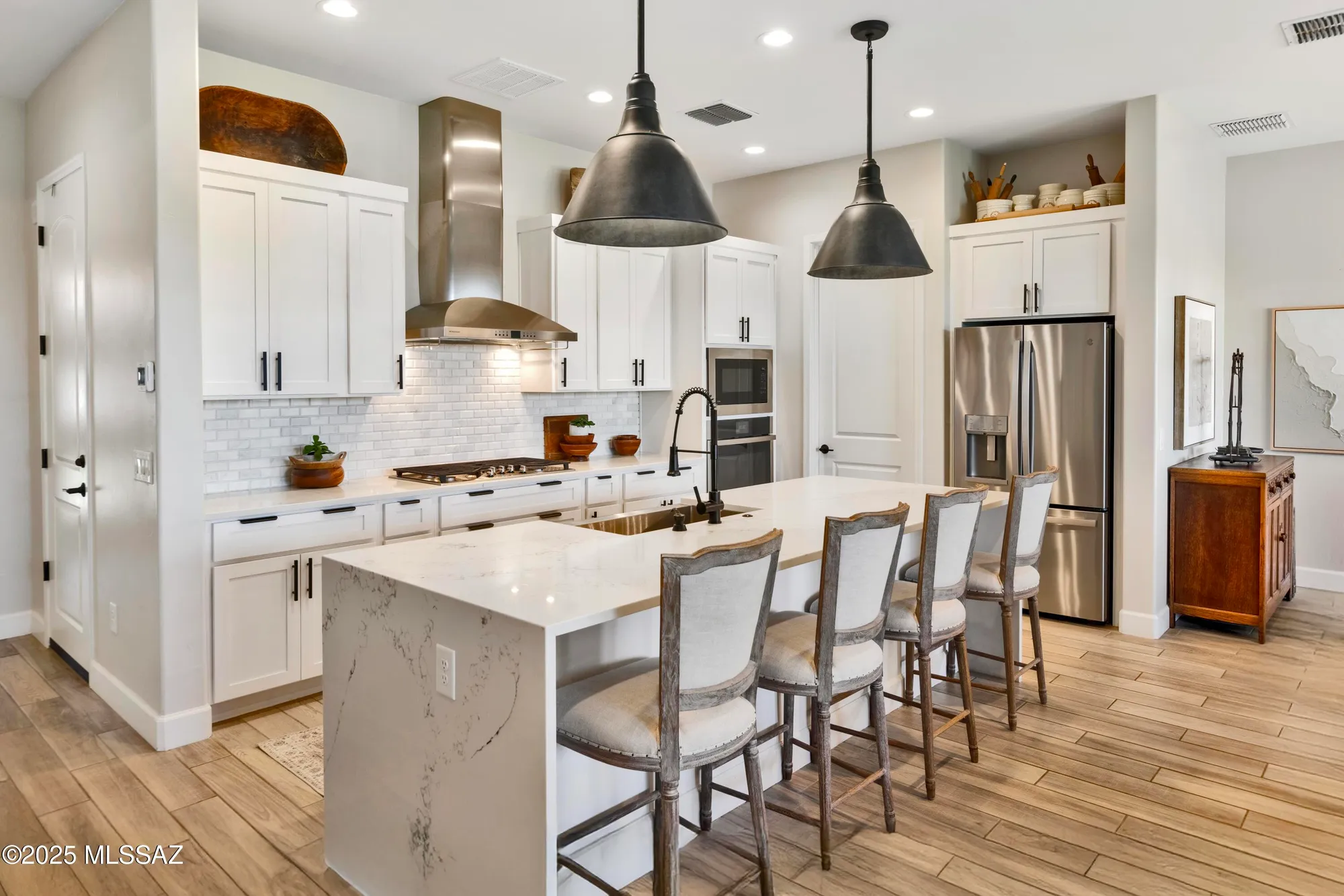 Property Slideshow image 4 of 41 | 30786 s sand hurst ln, Oracle, AZ, 85623