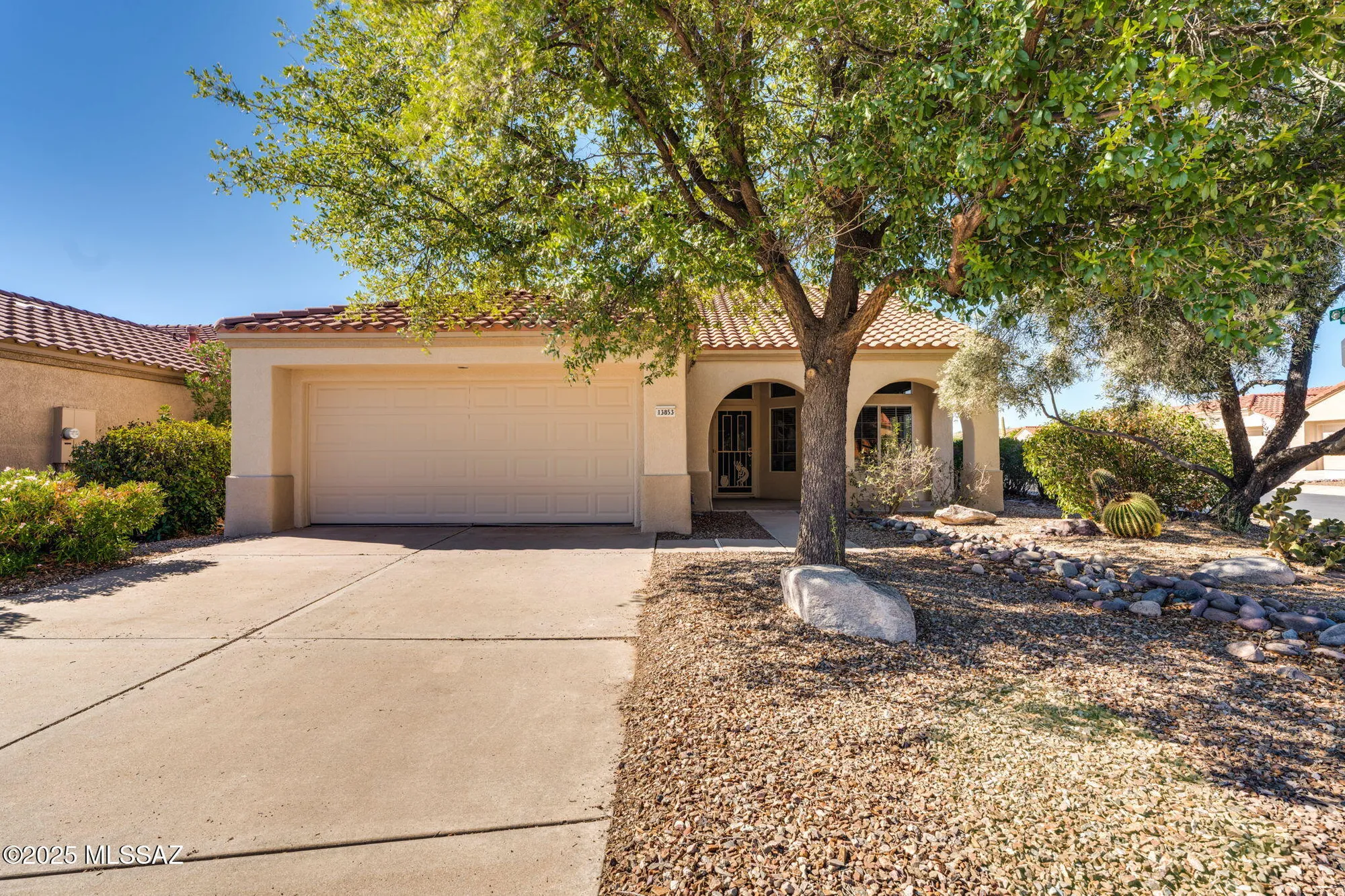 Property Slideshow image 4 of 40 | 13853 n lobelia way, Oro Valley, AZ, 85755