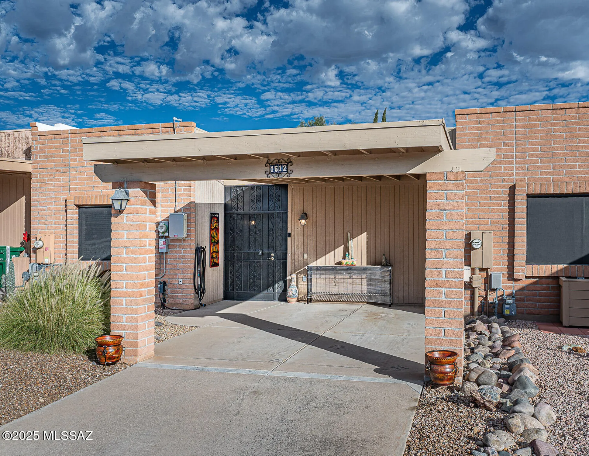 Property Slideshow image 1 of 37 | 1512 w via del jarrito, Green Valley, AZ, 85622