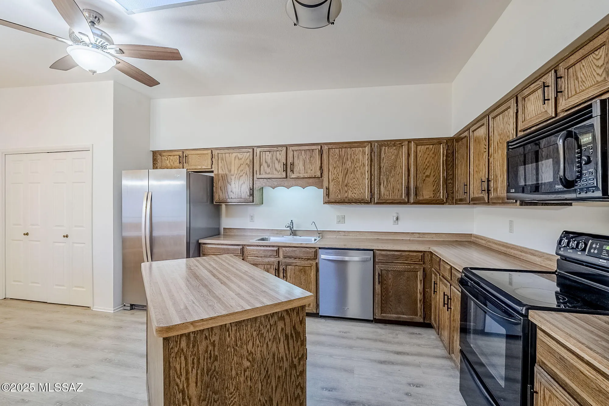 Property Slideshow image 8 of 36 | 2764 s via del bac, Green Valley, AZ, 85622