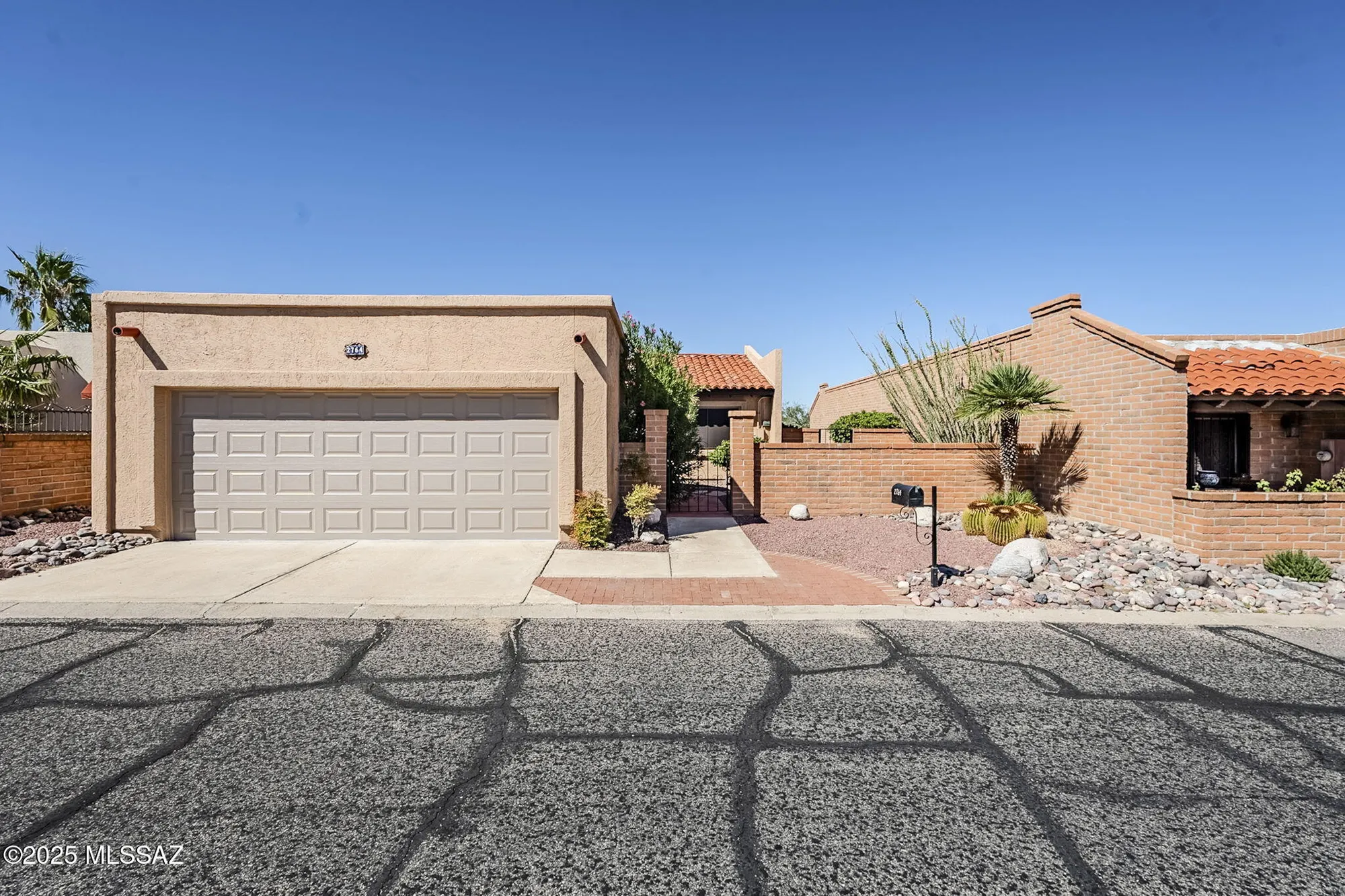 Property Slideshow image 2 of 36 | 2764 s via del bac, Green Valley, AZ, 85622