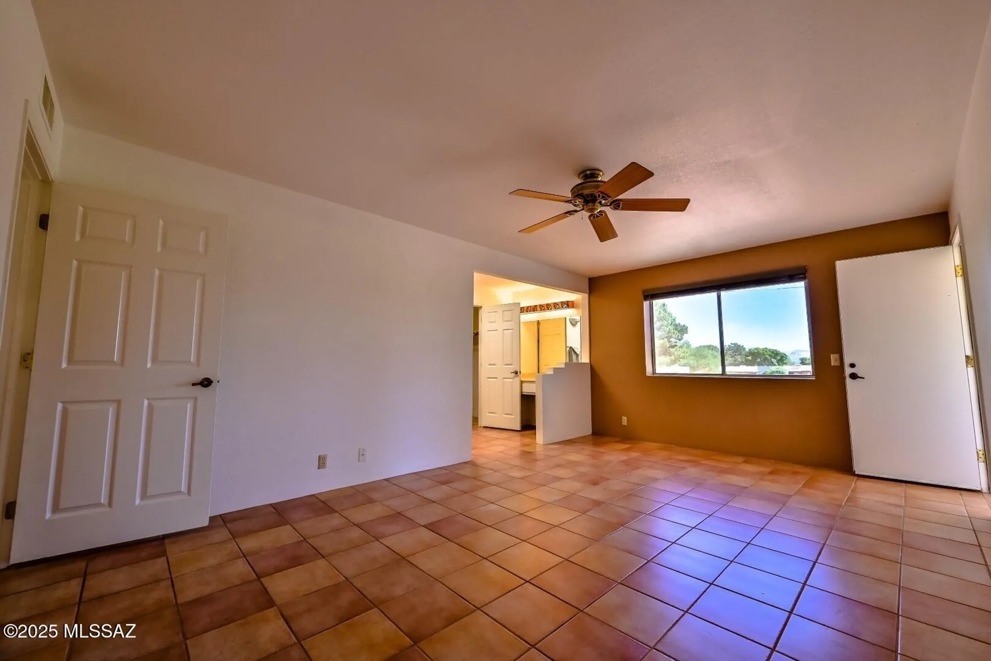 Property Slideshow image 23 of 37 | 934 n abrego dr, Green Valley, AZ, 85614
