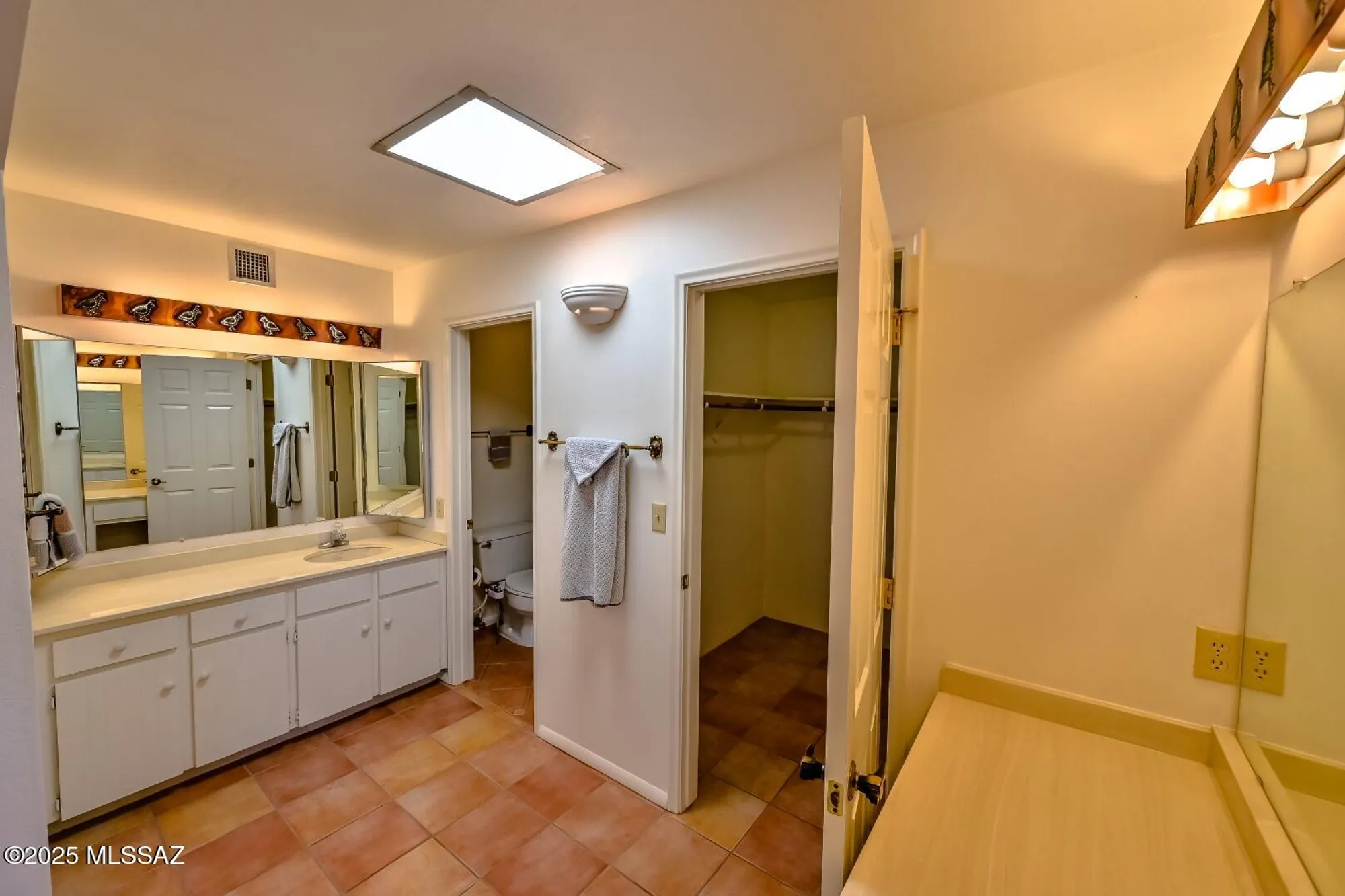 Property Slideshow image 26 of 37 | 934 n abrego dr, Green Valley, AZ, 85614