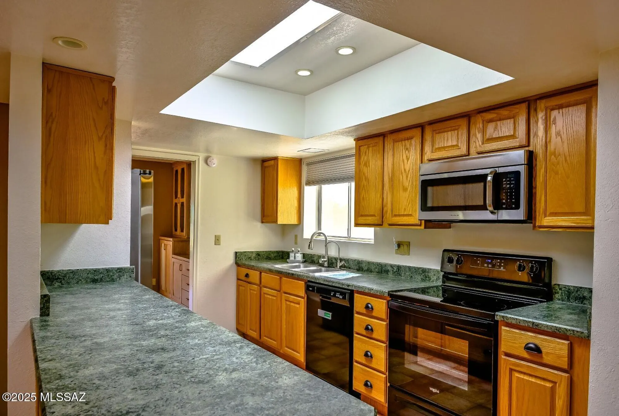 Property Slideshow image 11 of 37 | 934 n abrego dr, Green Valley, AZ, 85614