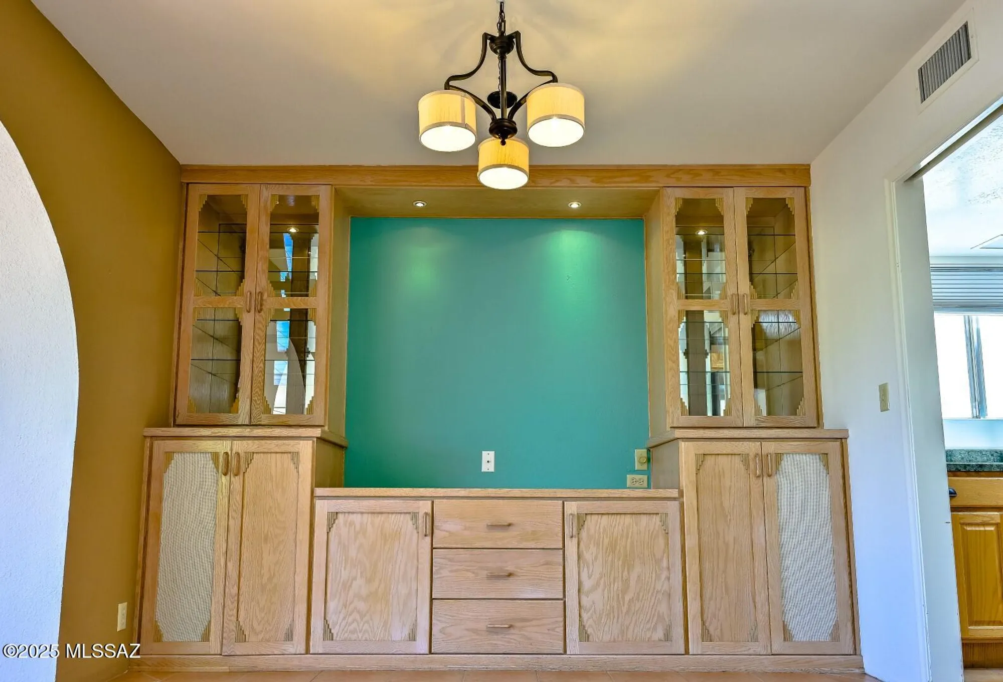 Property Slideshow image 16 of 37 | 934 n abrego dr, Green Valley, AZ, 85614