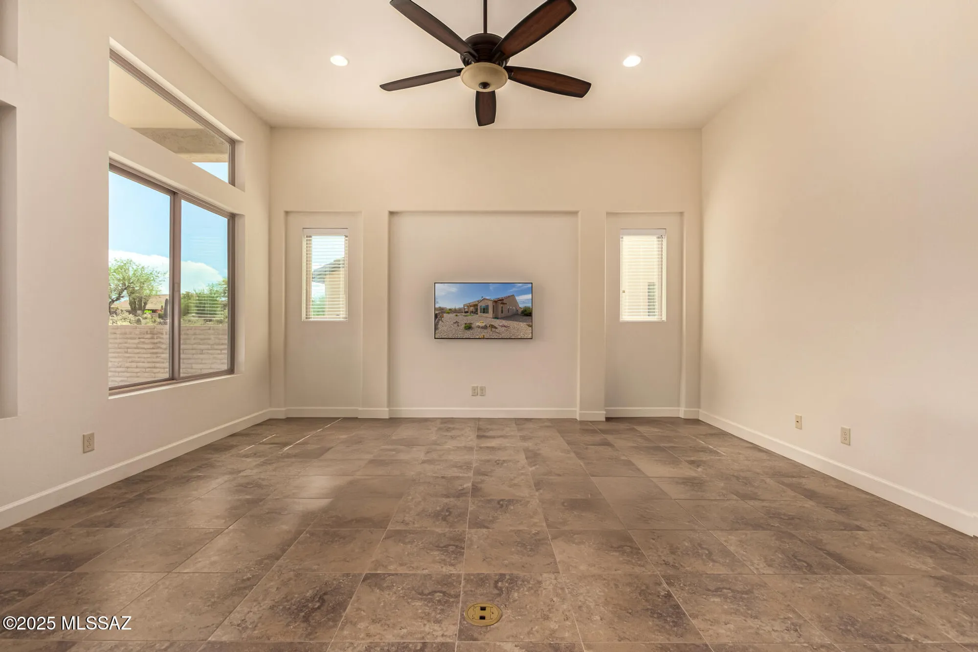 Property Slideshow image 6 of 33 | 566 n ramos ln, Green Valley, AZ, 85614