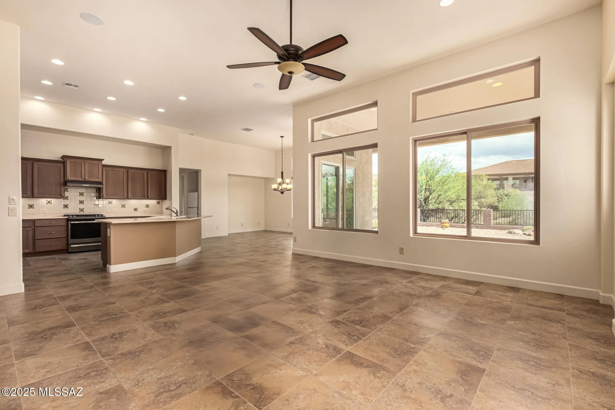 Property Slideshow image 7 of 33 | 566 n ramos ln, Green Valley, AZ, 85614