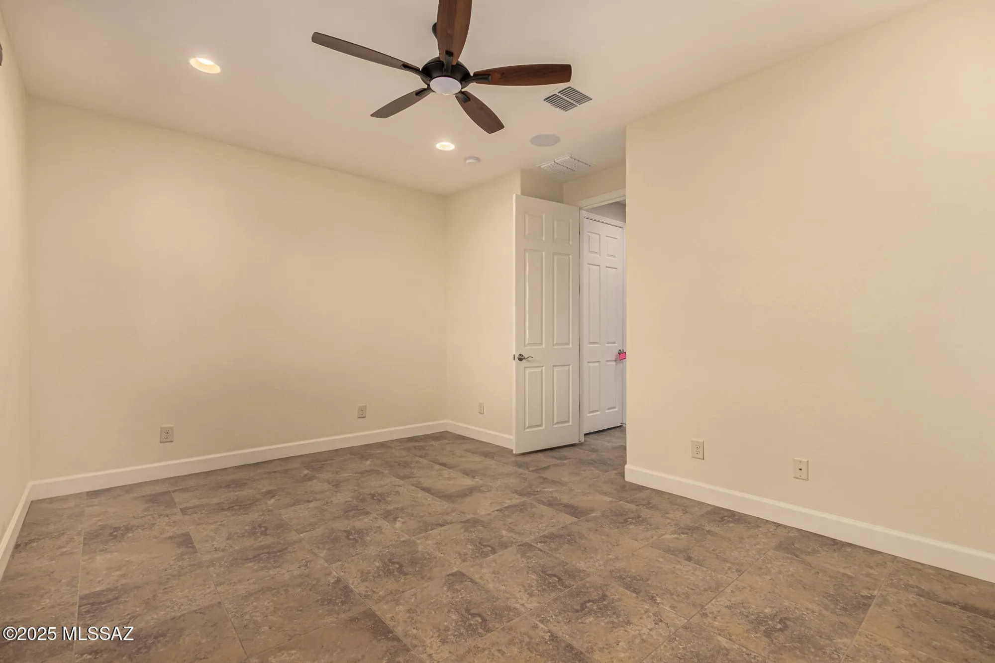 Property Slideshow image 19 of 33 | 566 n ramos ln, Green Valley, AZ, 85614