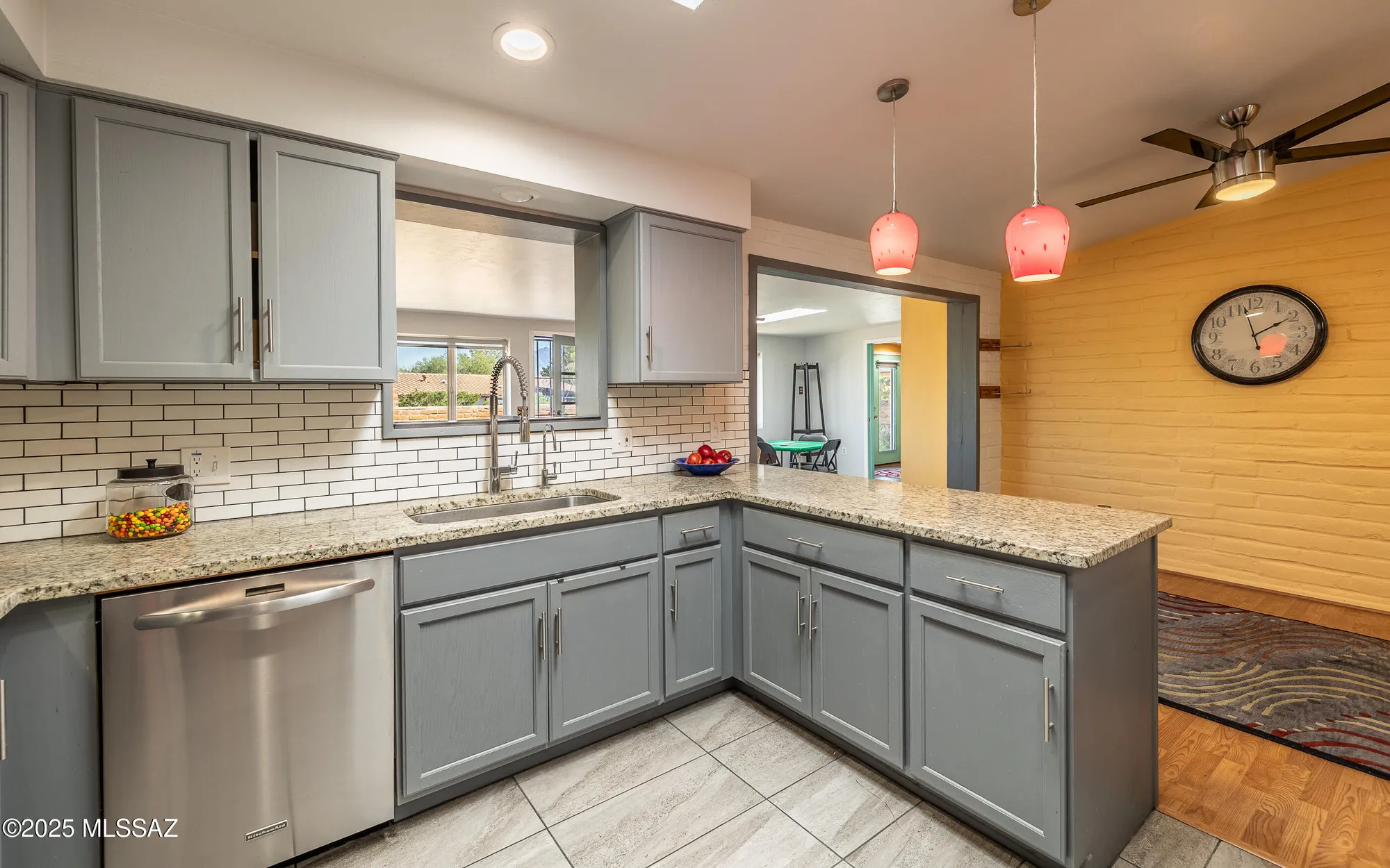 Property Slideshow image 9 of 35 | 240 e el viento, Green Valley, AZ, 85614