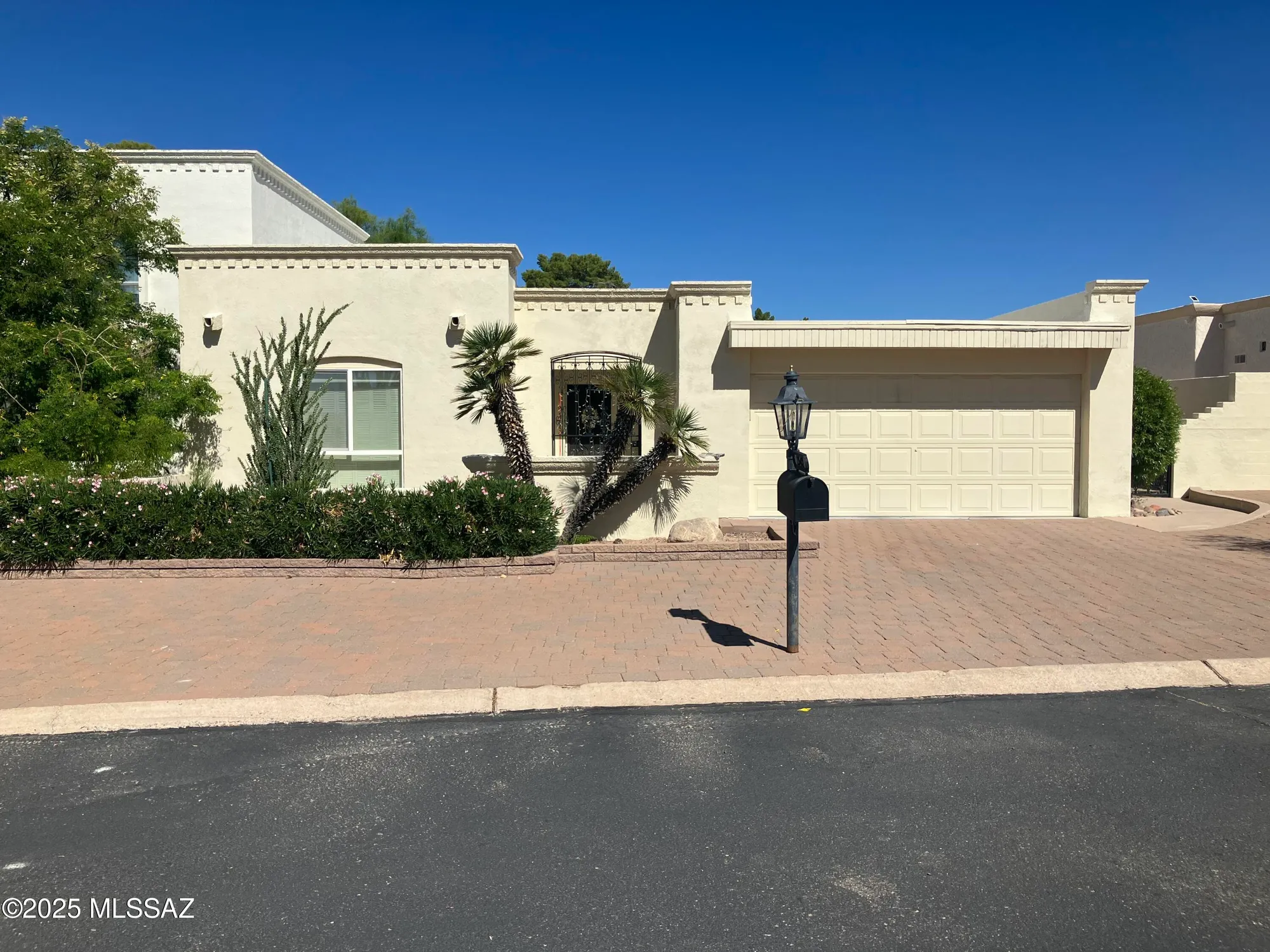 Property Slideshow image 16 of 50 | 2542 w casas dr, Tucson, AZ, 85742