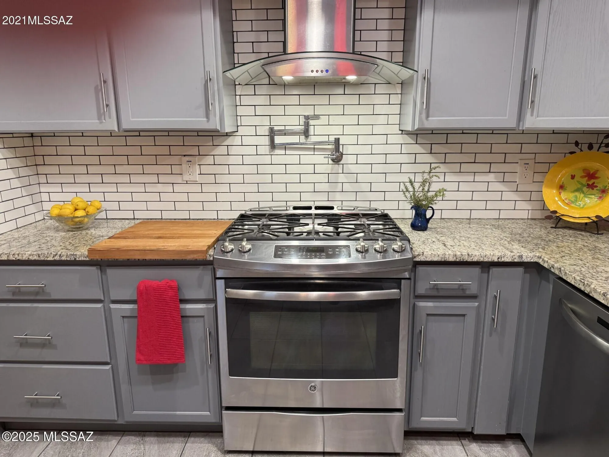 Property Slideshow image 8 of 35 | 240 e el viento, Green Valley, AZ, 85614