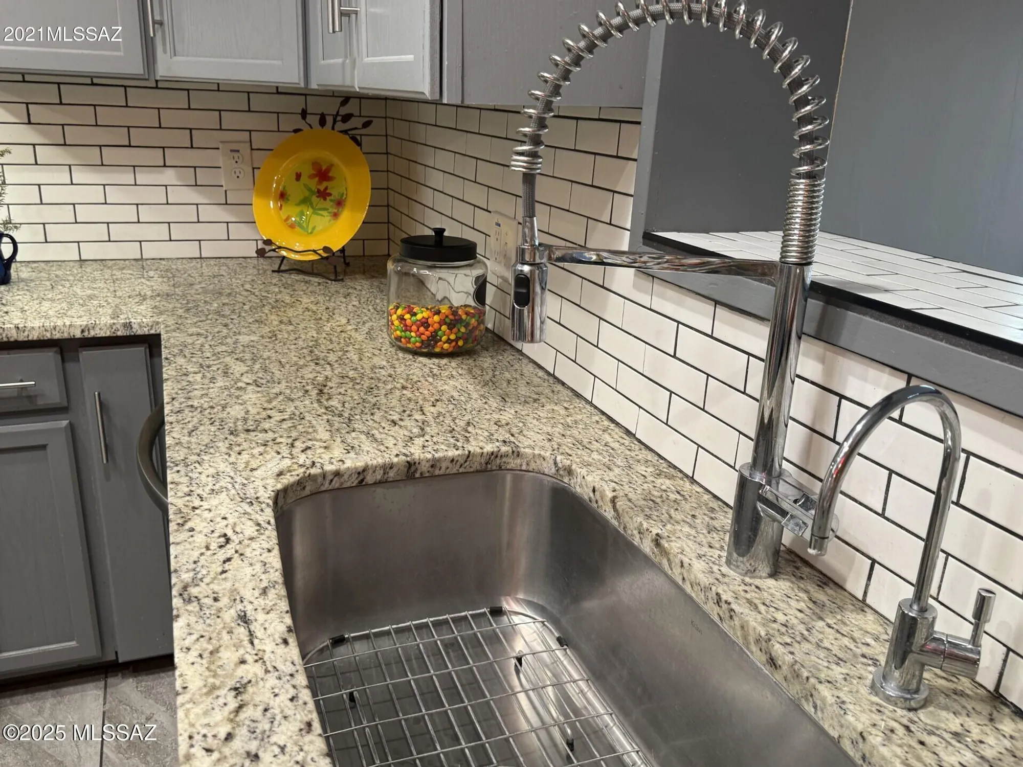 Property Slideshow image 10 of 35 | 240 e el viento, Green Valley, AZ, 85614