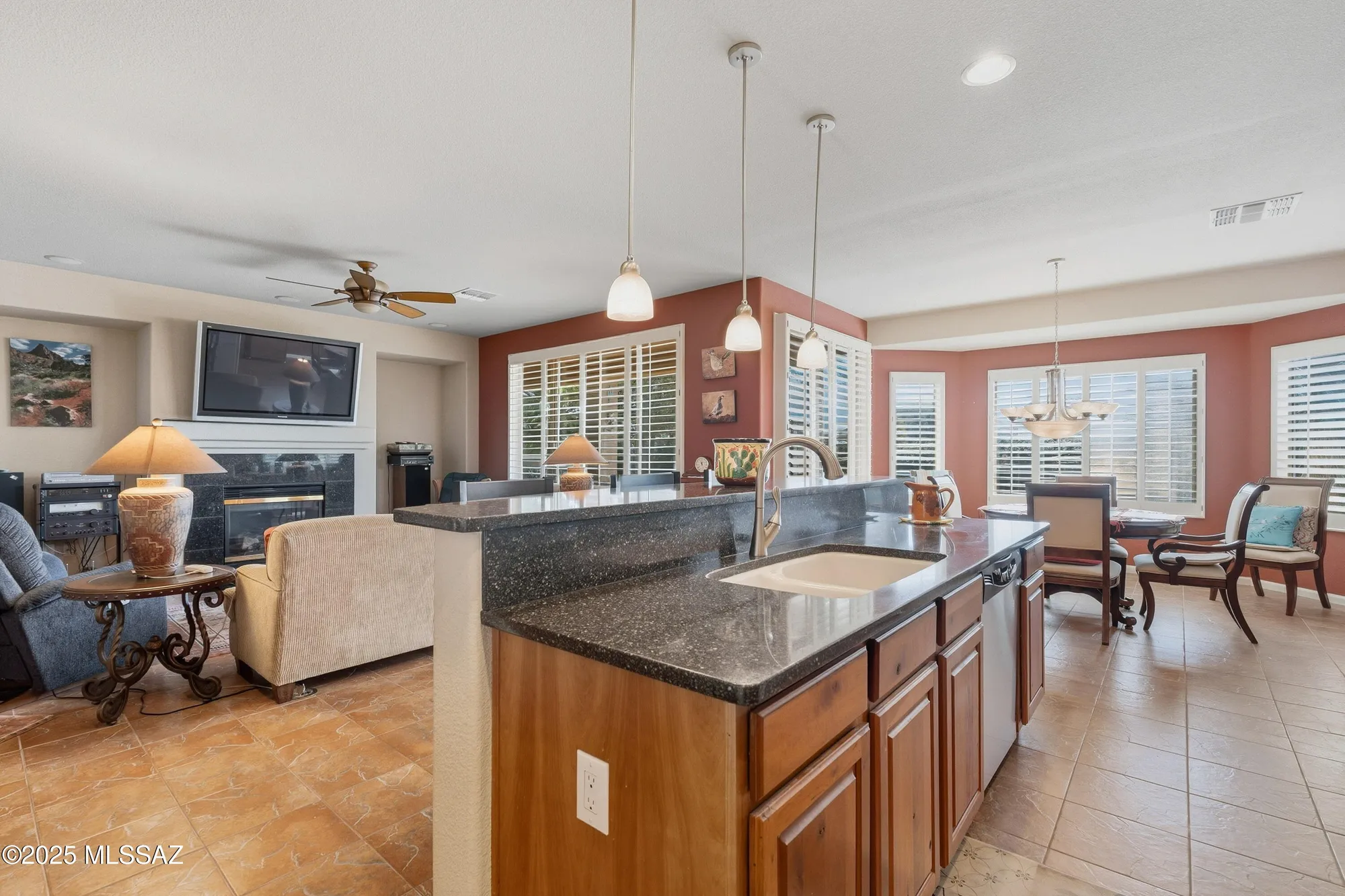 Property Slideshow image 8 of 28 | 2212 e bluejay bluff ln, Green Valley, AZ, 85614