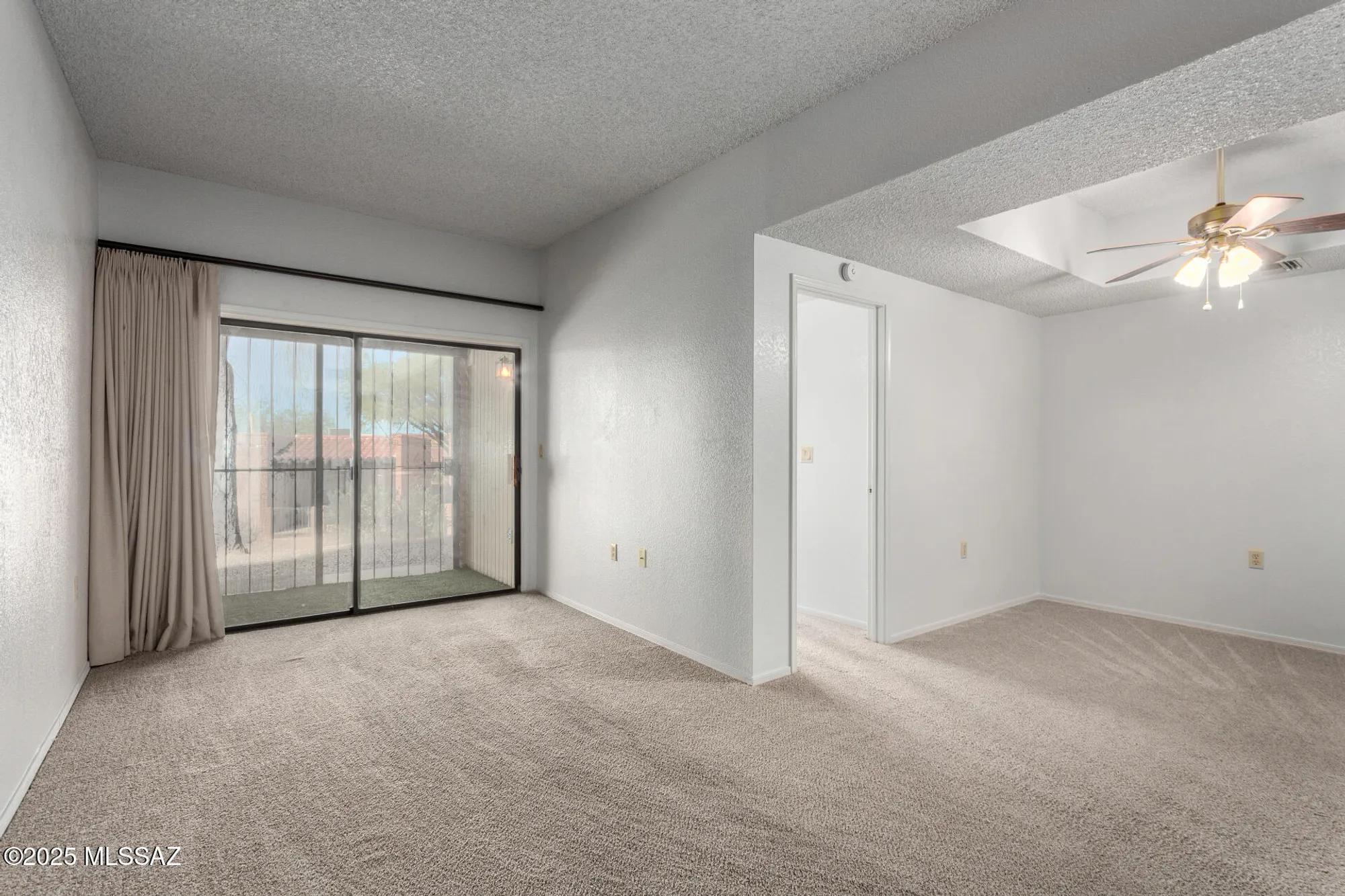 Property Slideshow image 5 of 22 | 1721 w dalehaven cir, Tucson, AZ, 85704