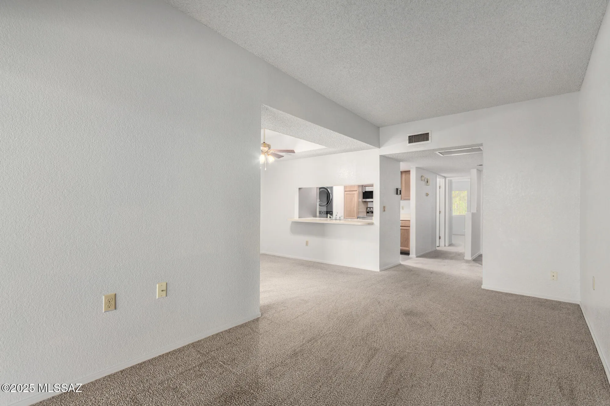 Property Slideshow image 9 of 22 | 1721 w dalehaven cir, Tucson, AZ, 85704