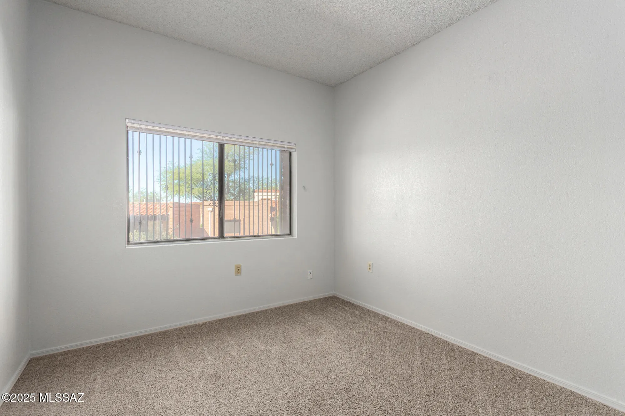 Property Slideshow image 17 of 22 | 1721 w dalehaven cir, Tucson, AZ, 85704