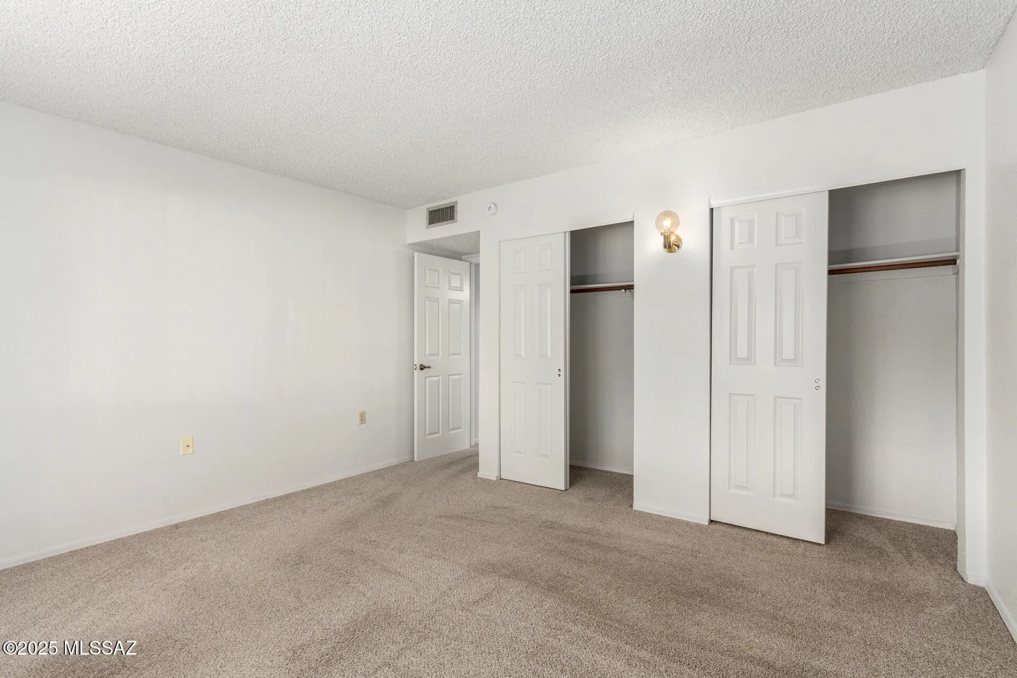 Property Slideshow image 15 of 22 | 1721 w dalehaven cir, Tucson, AZ, 85704