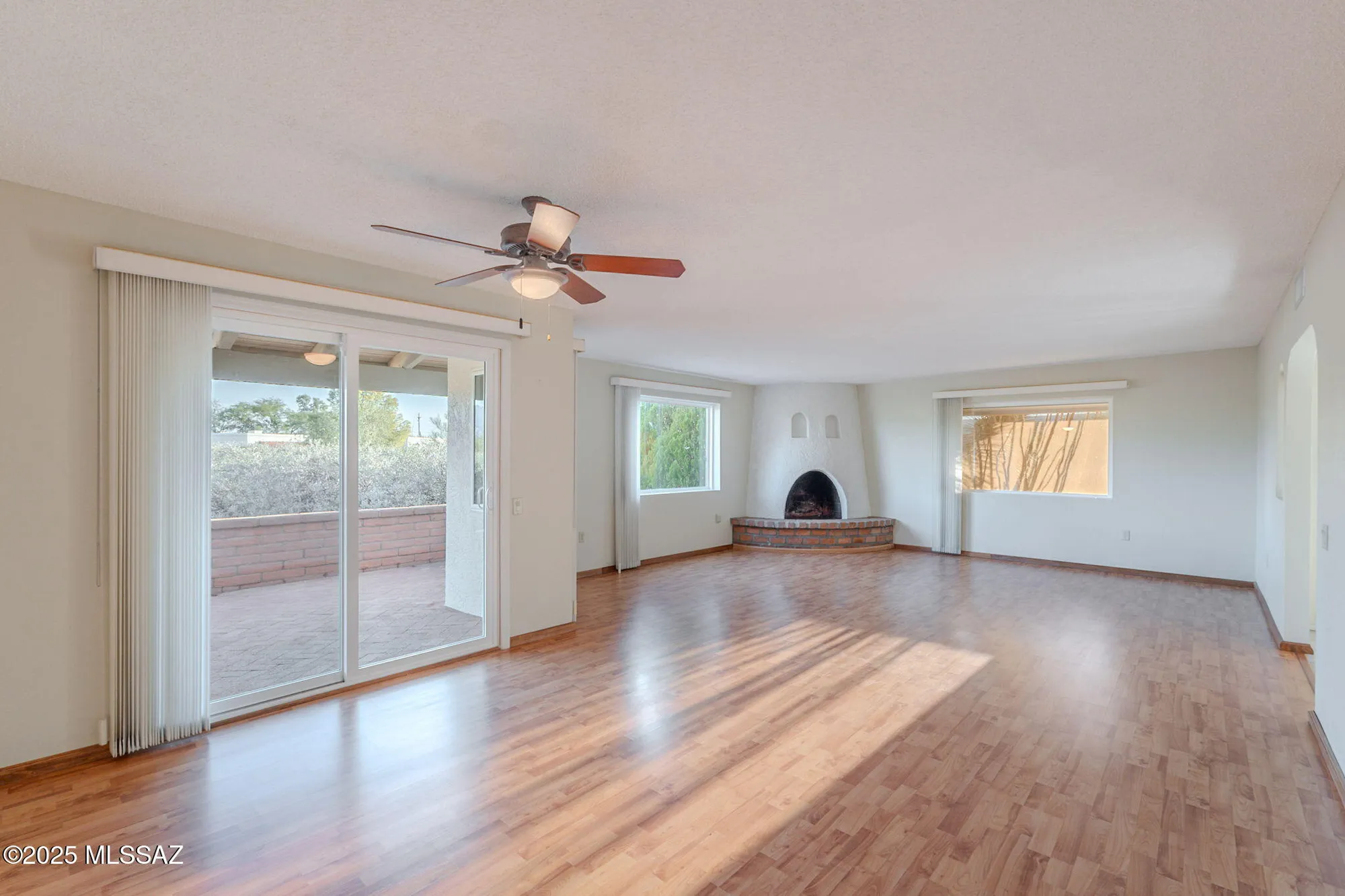 Property Slideshow image 9 of 48 | 939 s las lomas cir, Green Valley, AZ, 85614