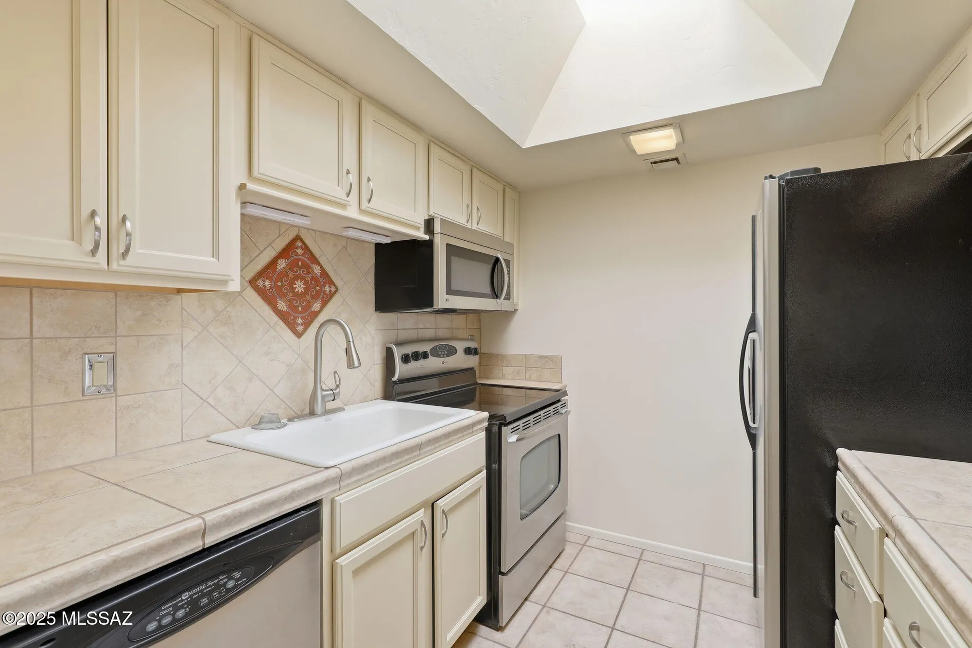 Property Slideshow image 16 of 25 | 2507 s calle cervantes, Green Valley, AZ, 85622