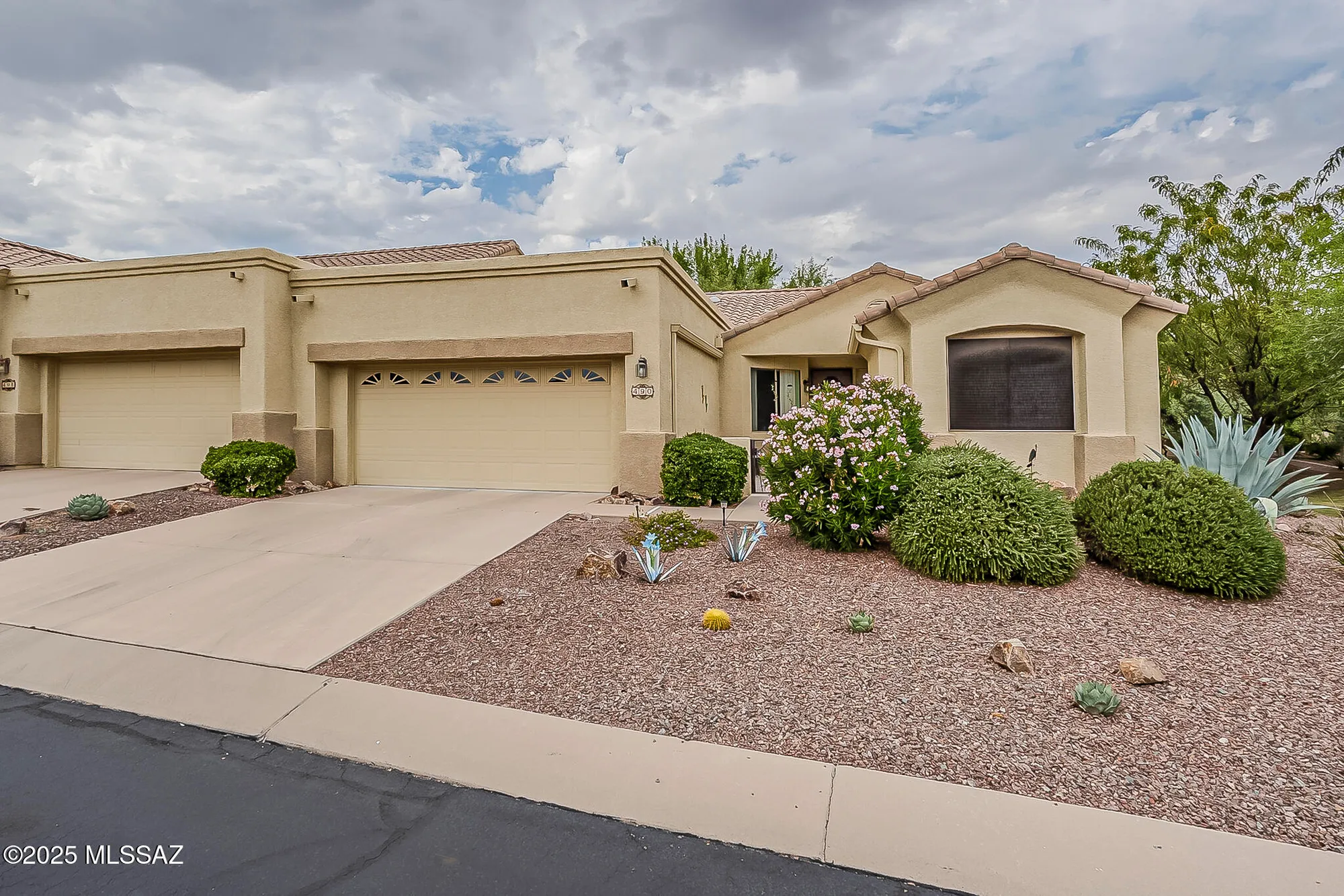 Property Slideshow image 2 of 45 | 490 w moorwood st, Green Valley, AZ, 85614