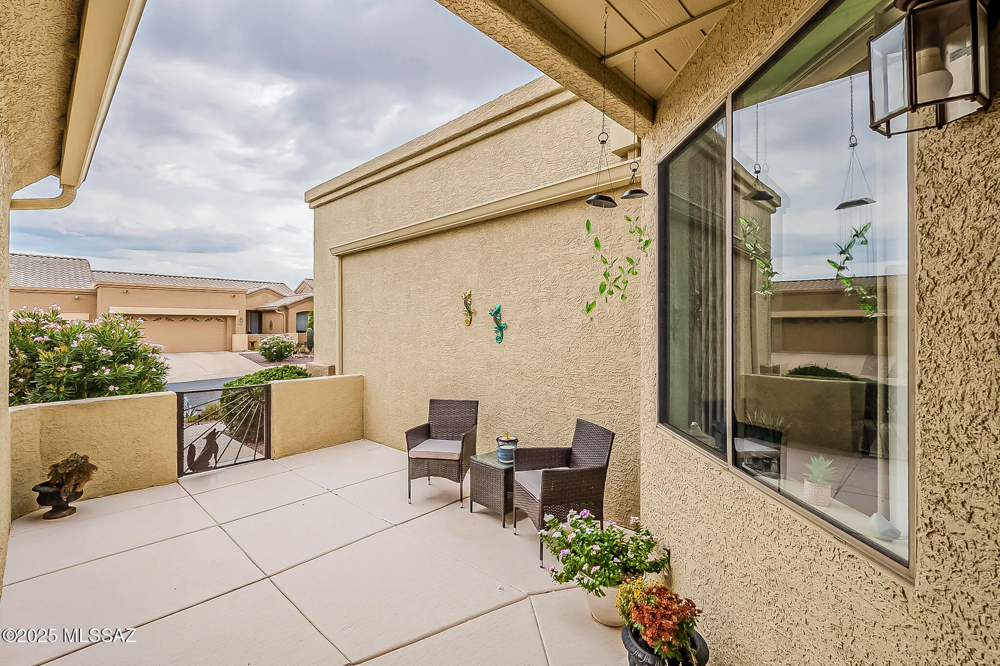 Property Slideshow image 4 of 45 | 490 w moorwood st, Green Valley, AZ, 85614