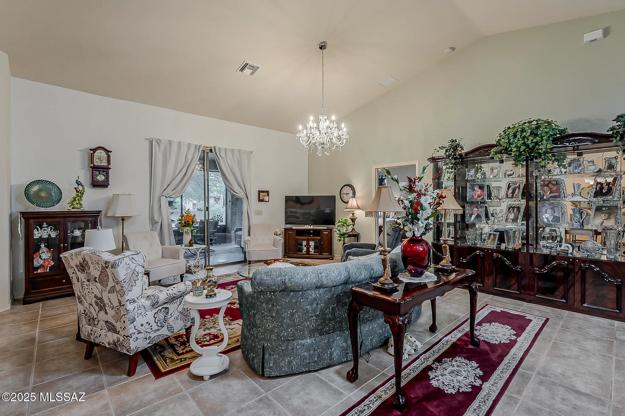 Property Slideshow image 10 of 45 | 490 w moorwood st, Green Valley, AZ, 85614