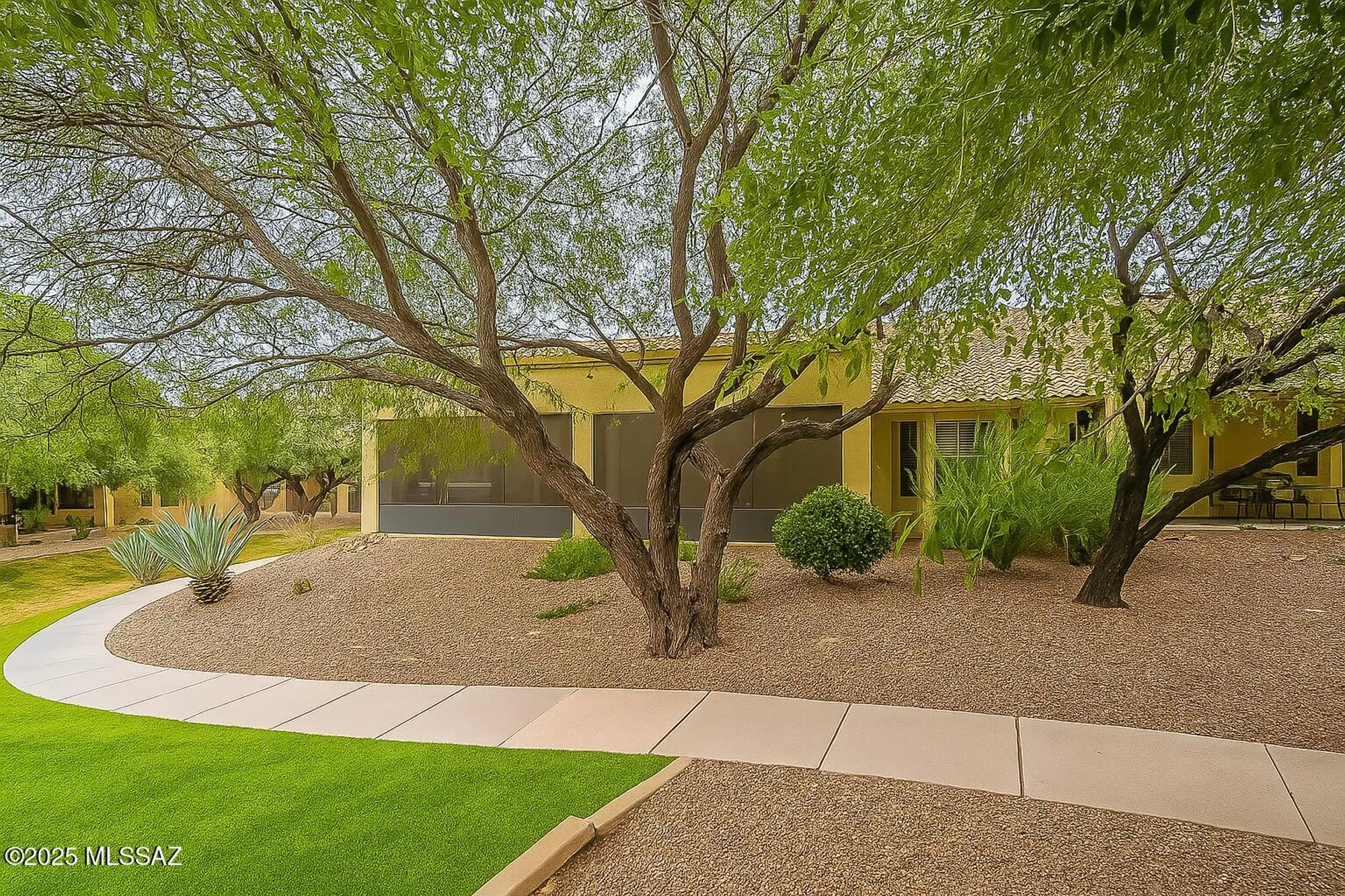 Property Slideshow image 38 of 45 | 490 w moorwood st, Green Valley, AZ, 85614