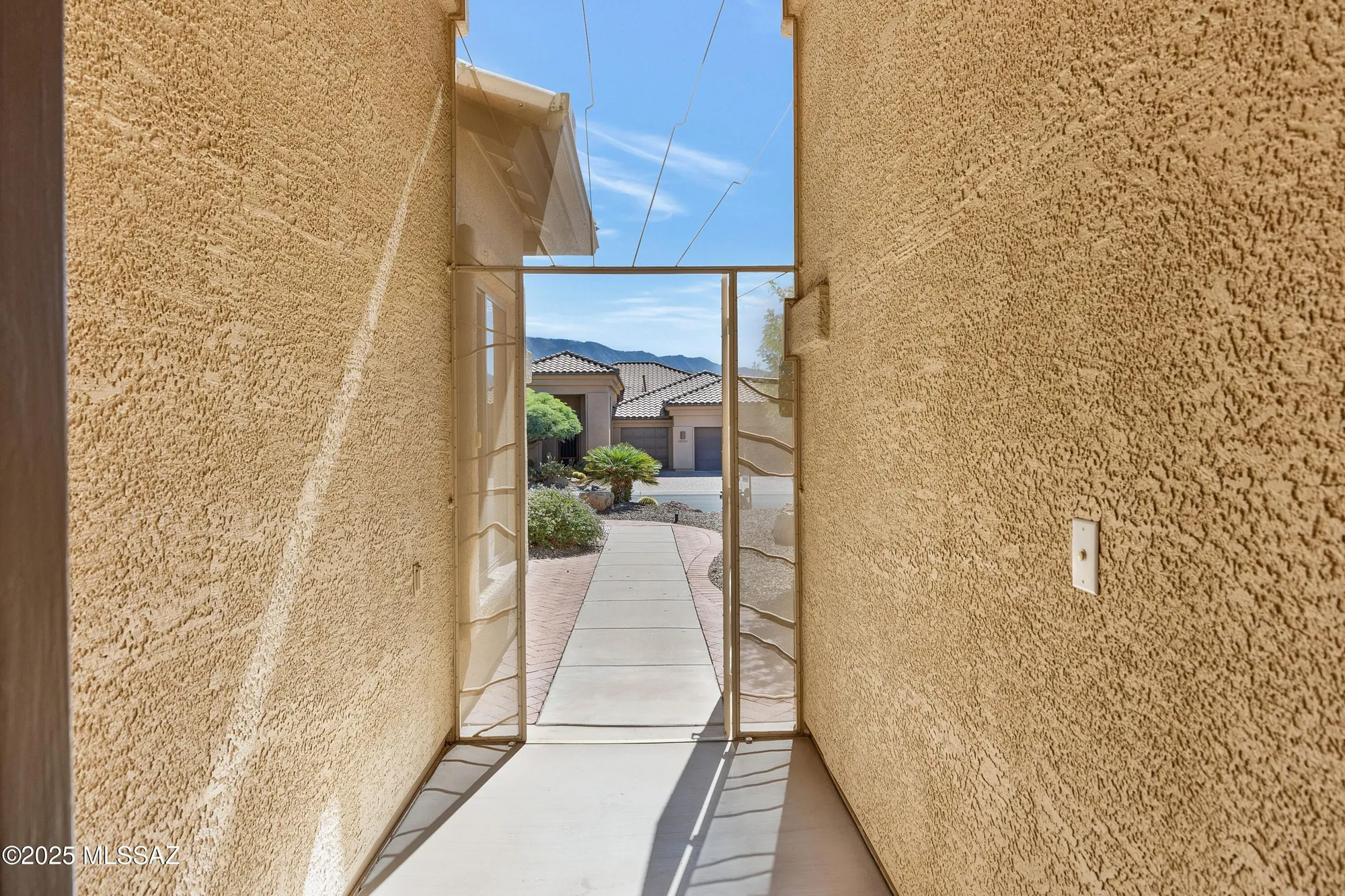 Property Slideshow image 4 of 50 | 38482 s sand crest dr, Saddlebrooke, AZ, 85739