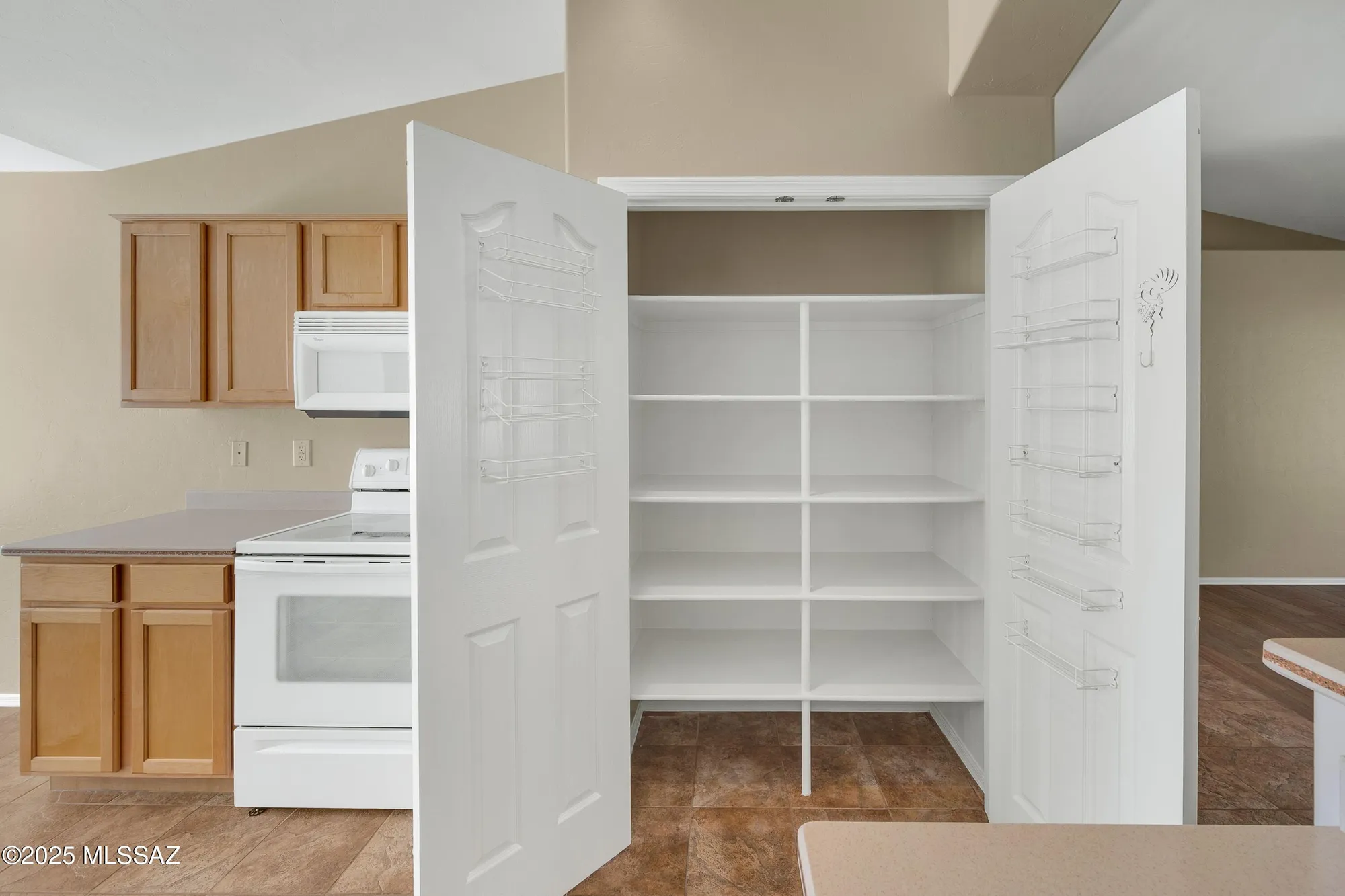 Property Slideshow image 18 of 50 | 38482 s sand crest dr, Saddlebrooke, AZ, 85739