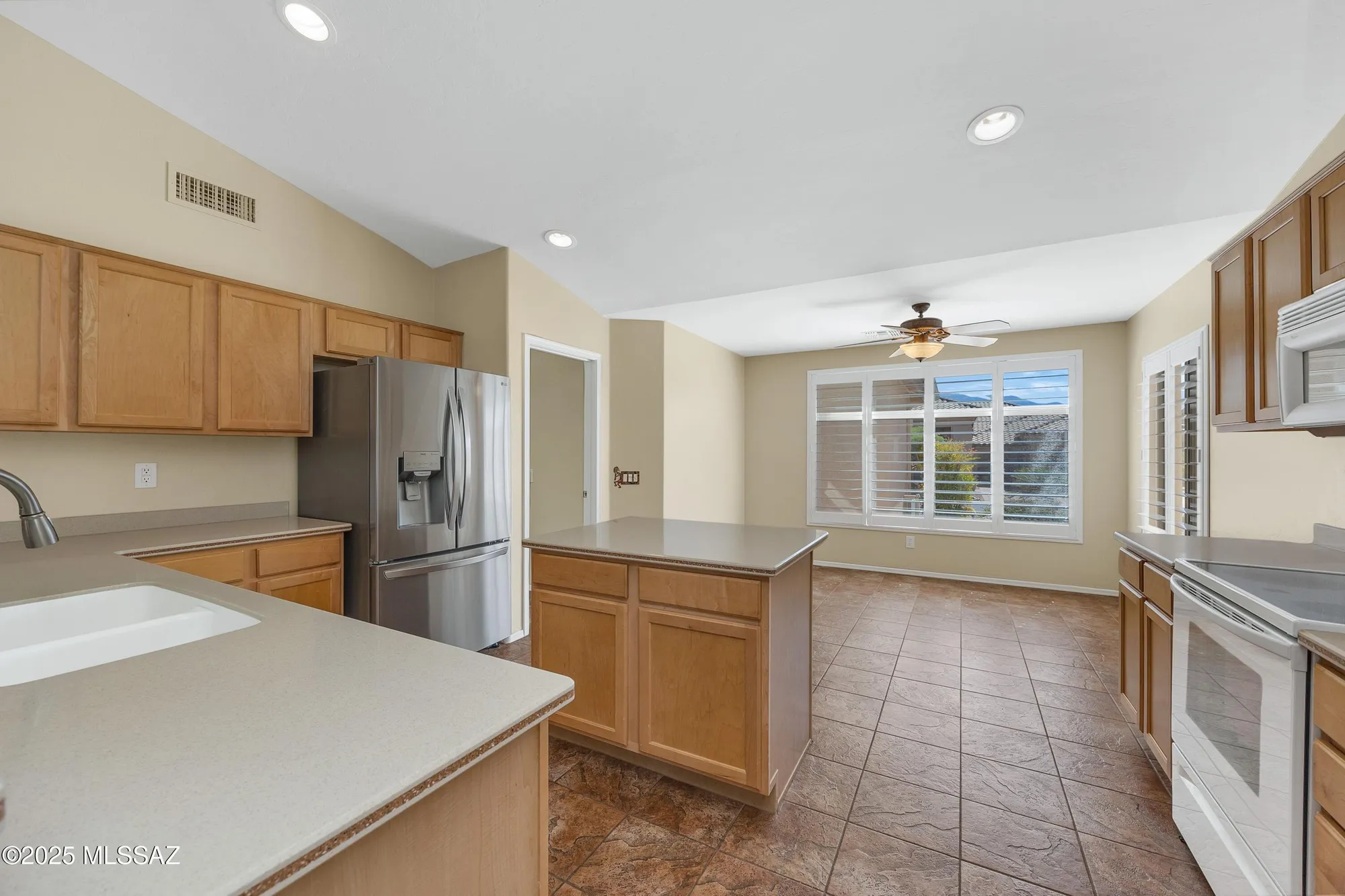 Property Slideshow image 13 of 50 | 38482 s sand crest dr, Saddlebrooke, AZ, 85739