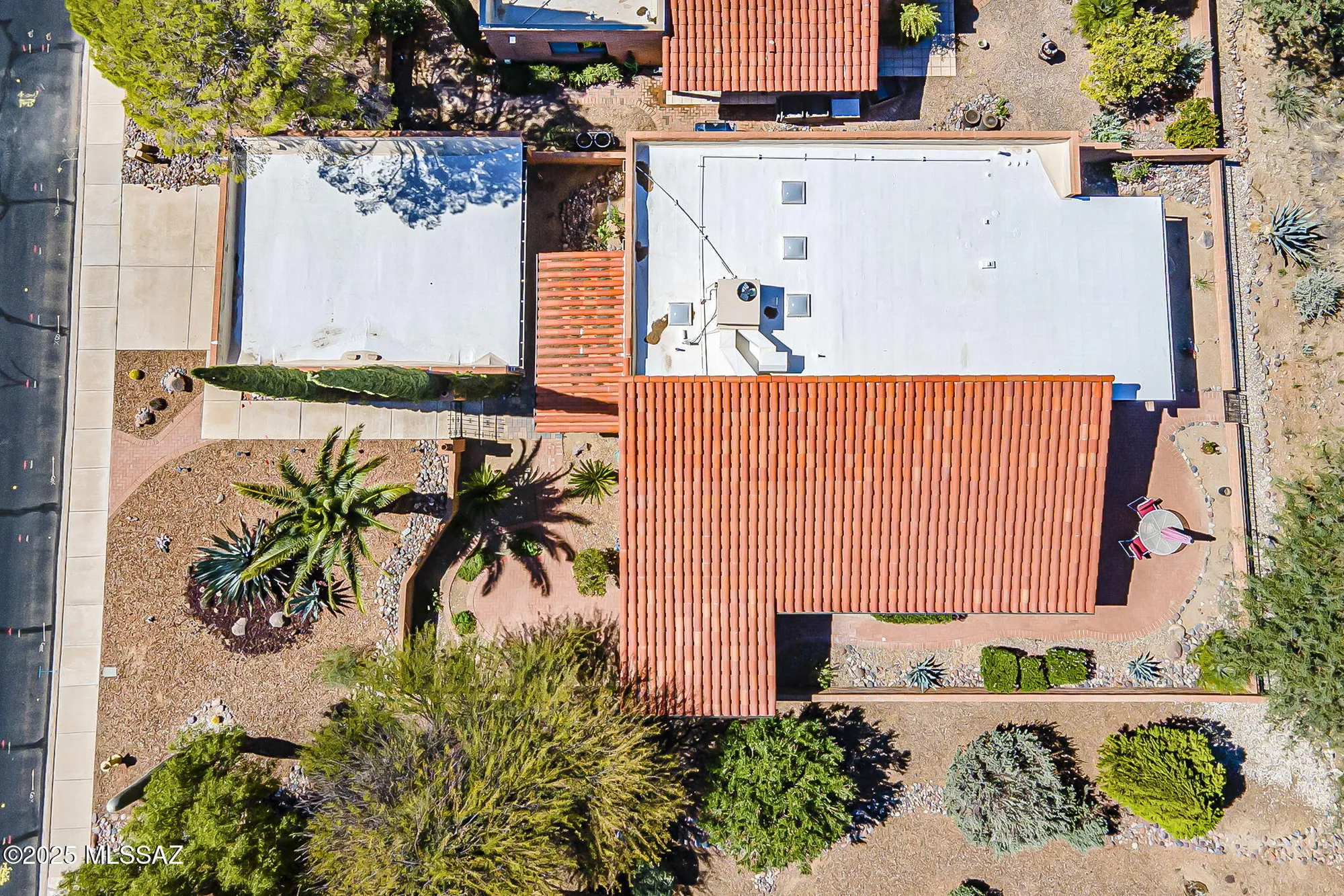 Property Slideshow image 44 of 47 | 924 w desert hills dr, Green Valley, AZ, 85622