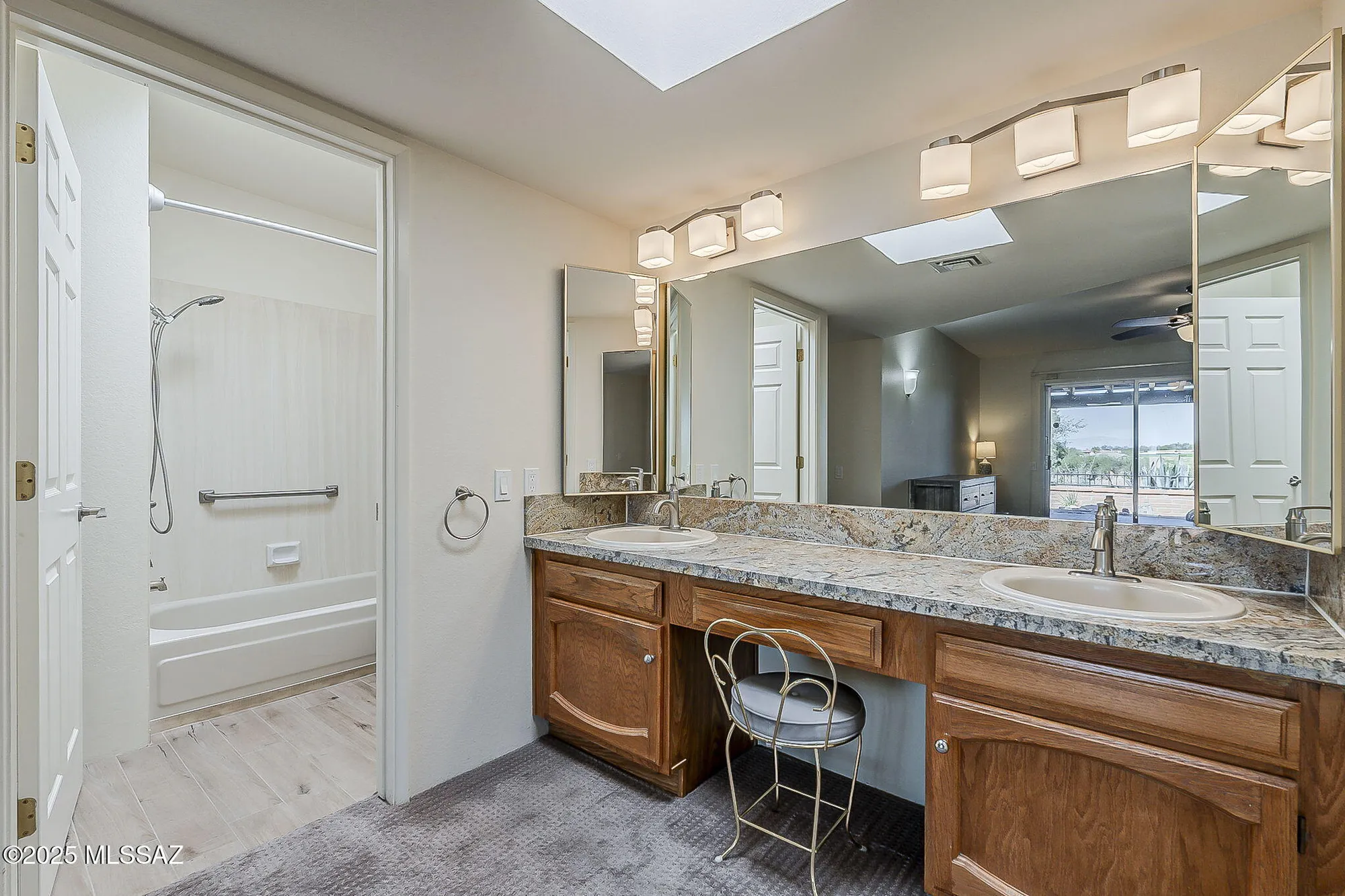 Property Slideshow image 22 of 47 | 924 w desert hills dr, Green Valley, AZ, 85622