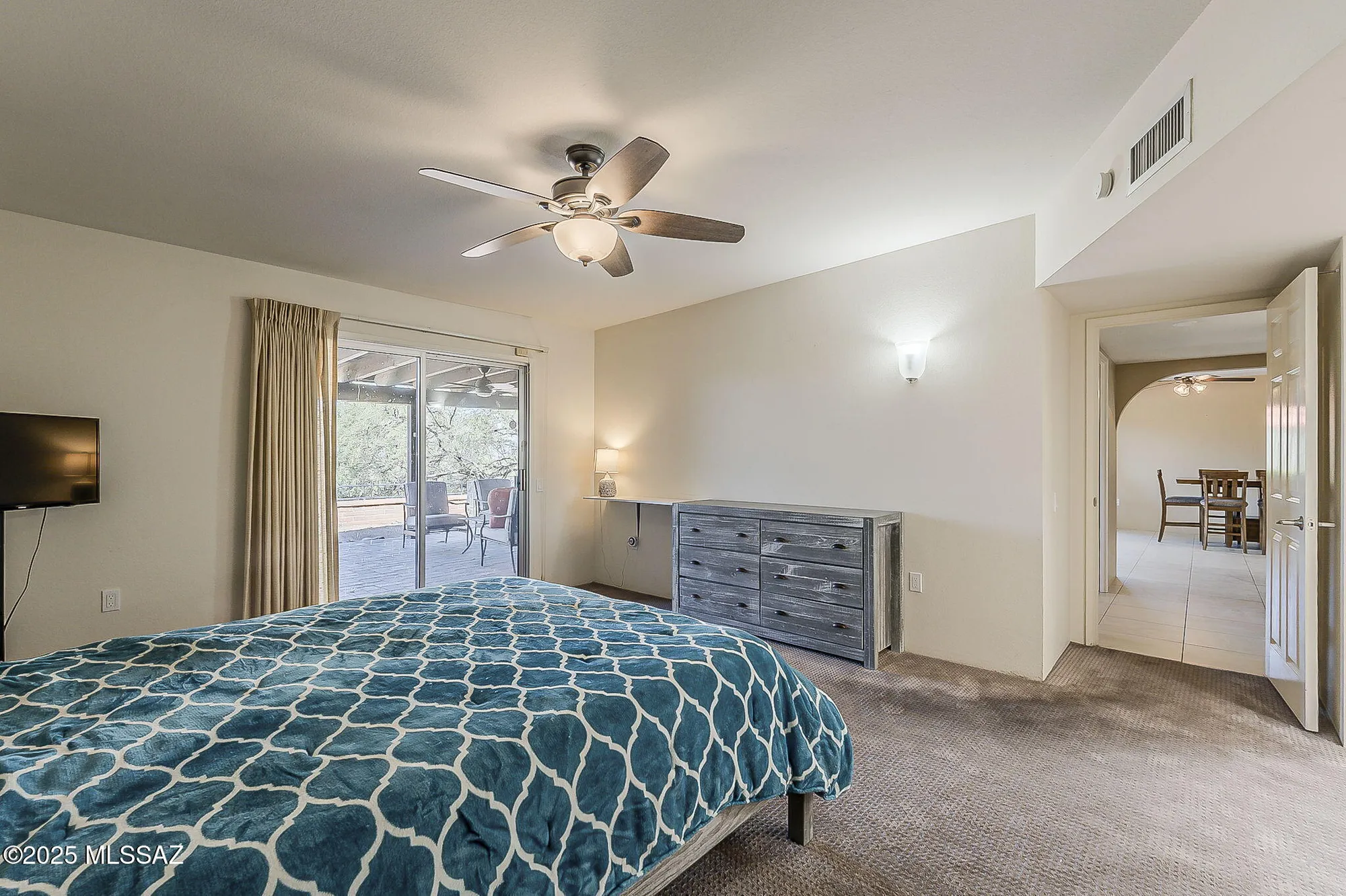 Property Slideshow image 20 of 47 | 924 w desert hills dr, Green Valley, AZ, 85622