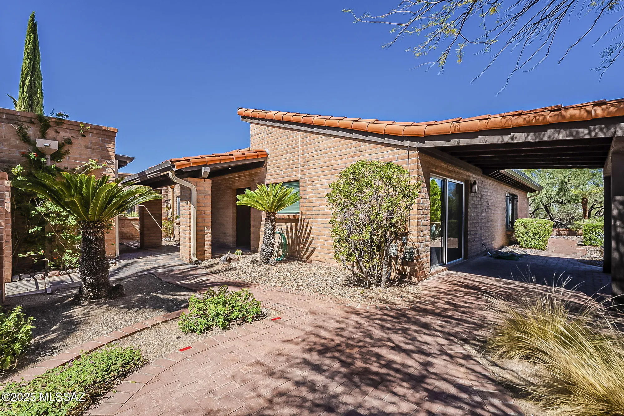 Property Slideshow image 34 of 47 | 924 w desert hills dr, Green Valley, AZ, 85622